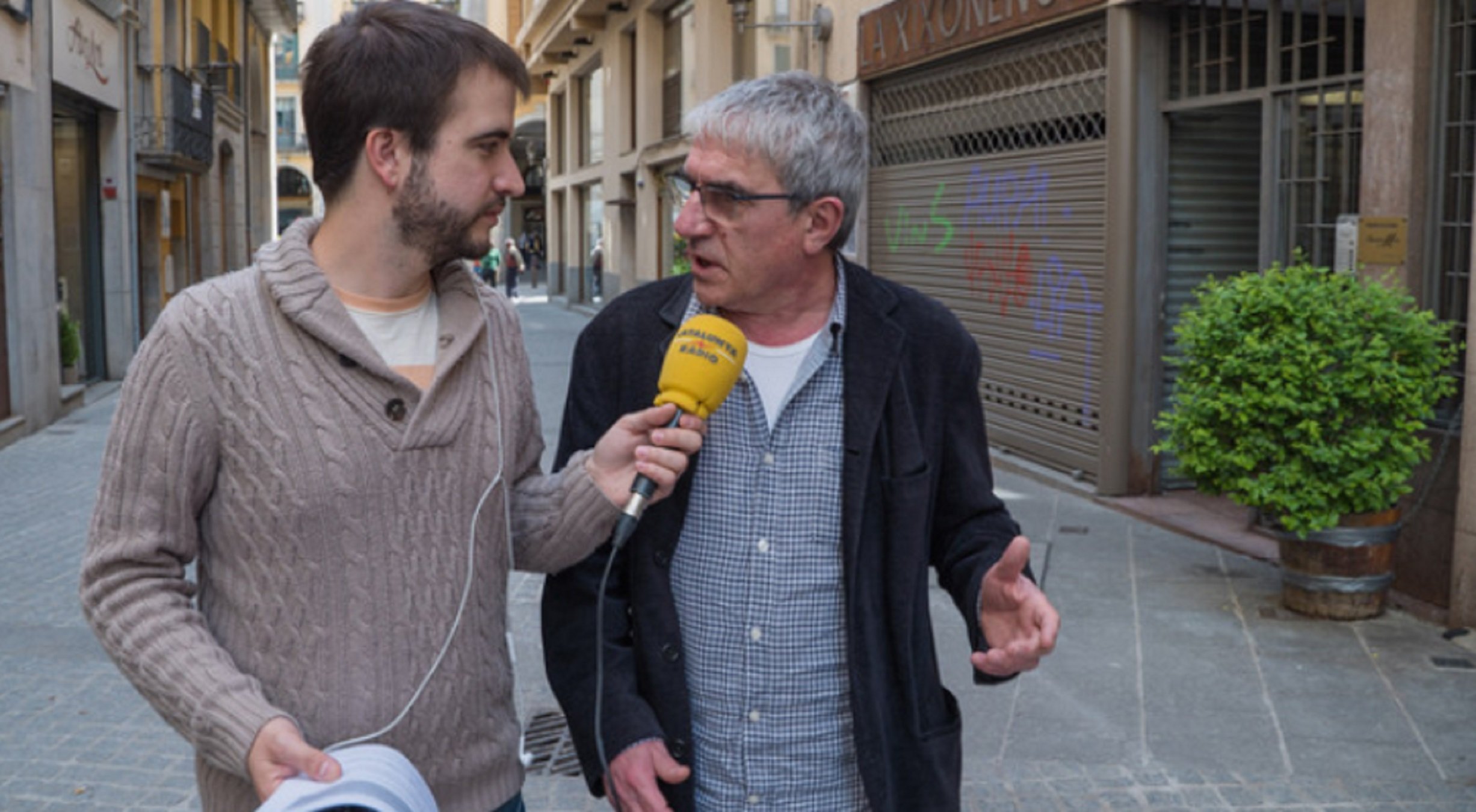 Joan Ollé escup als 10 mil independentistes que van anar a Estrasburg