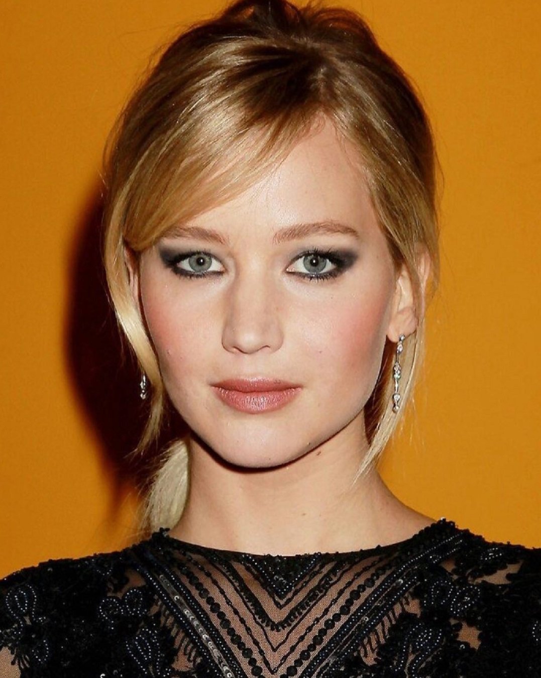 Jennifer Lawrence, com mai s'ha vist: sense maquillatge ni sostenidors