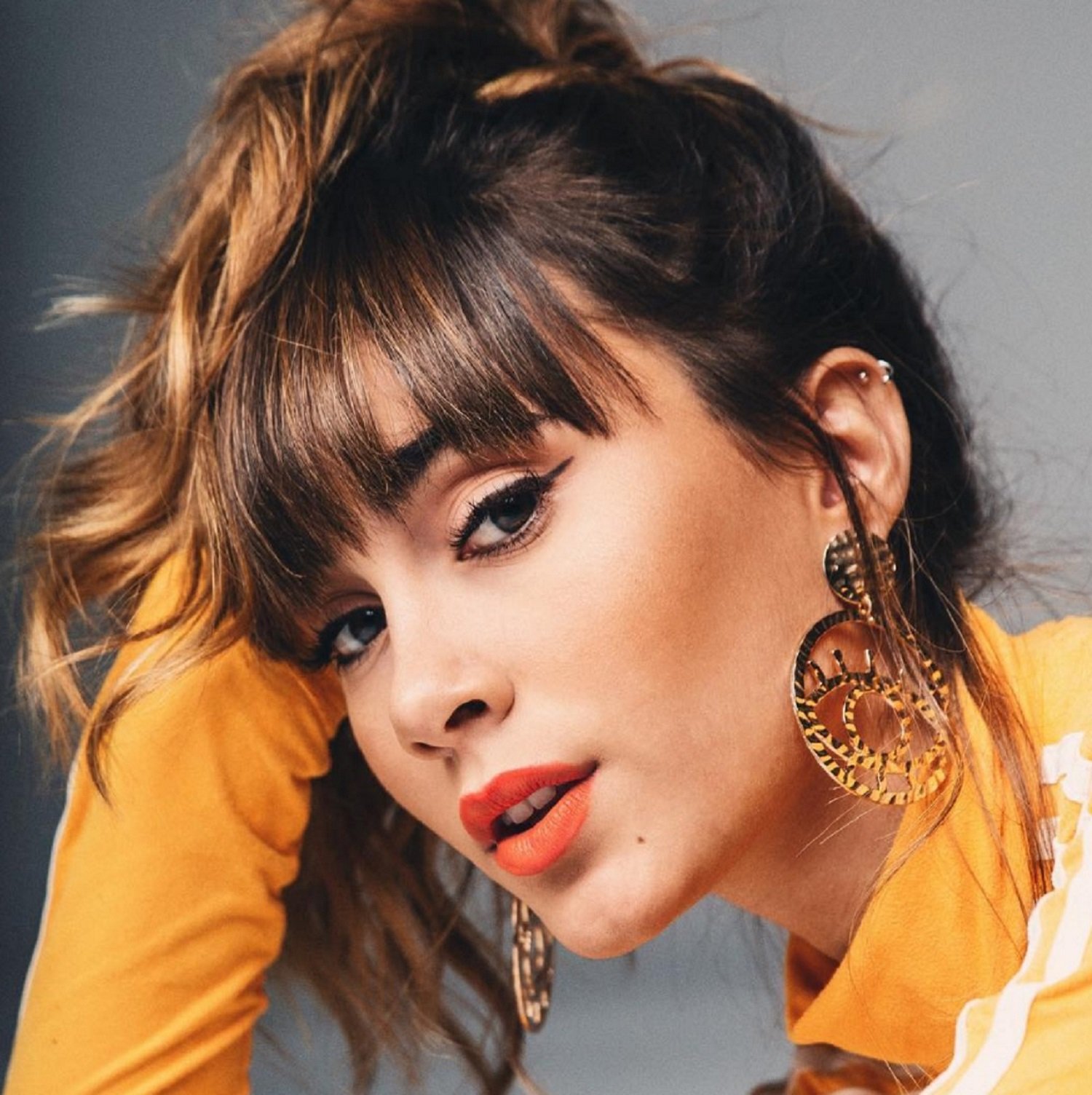 Aitana a Cuní: "Tinc un català oxidat, m'invento paraules... però jo ho intento"