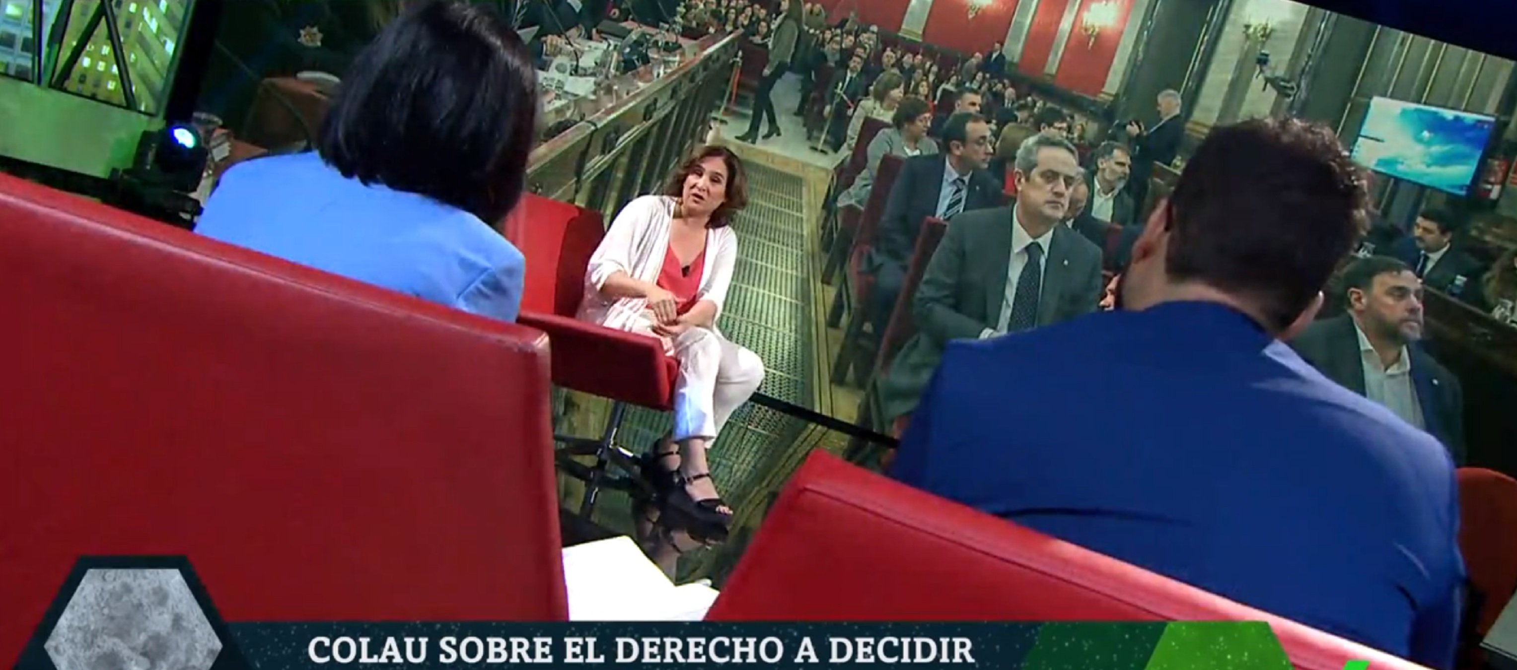 Ada Colau s'embolica a La Sexta sobre el referèndum i els presos polítics