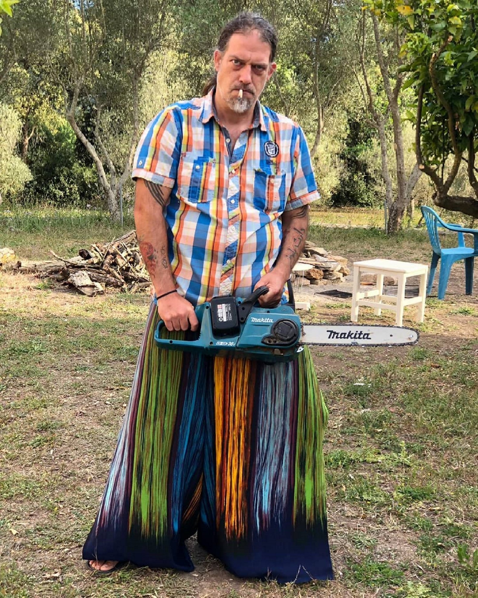 Los pintorescos hippies que 'okupan' la villa de Boris Becker en Mallorca