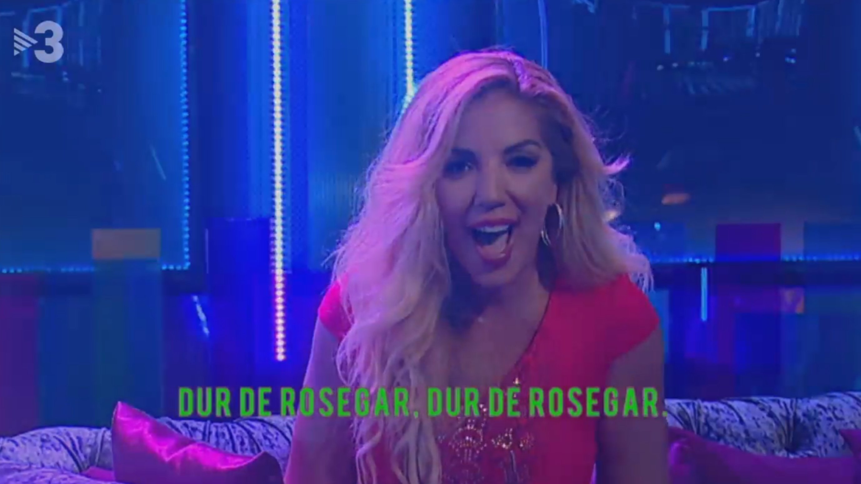 Rebeca canta en català el seu hit més conegut a TV3: "Dur de rosegar"