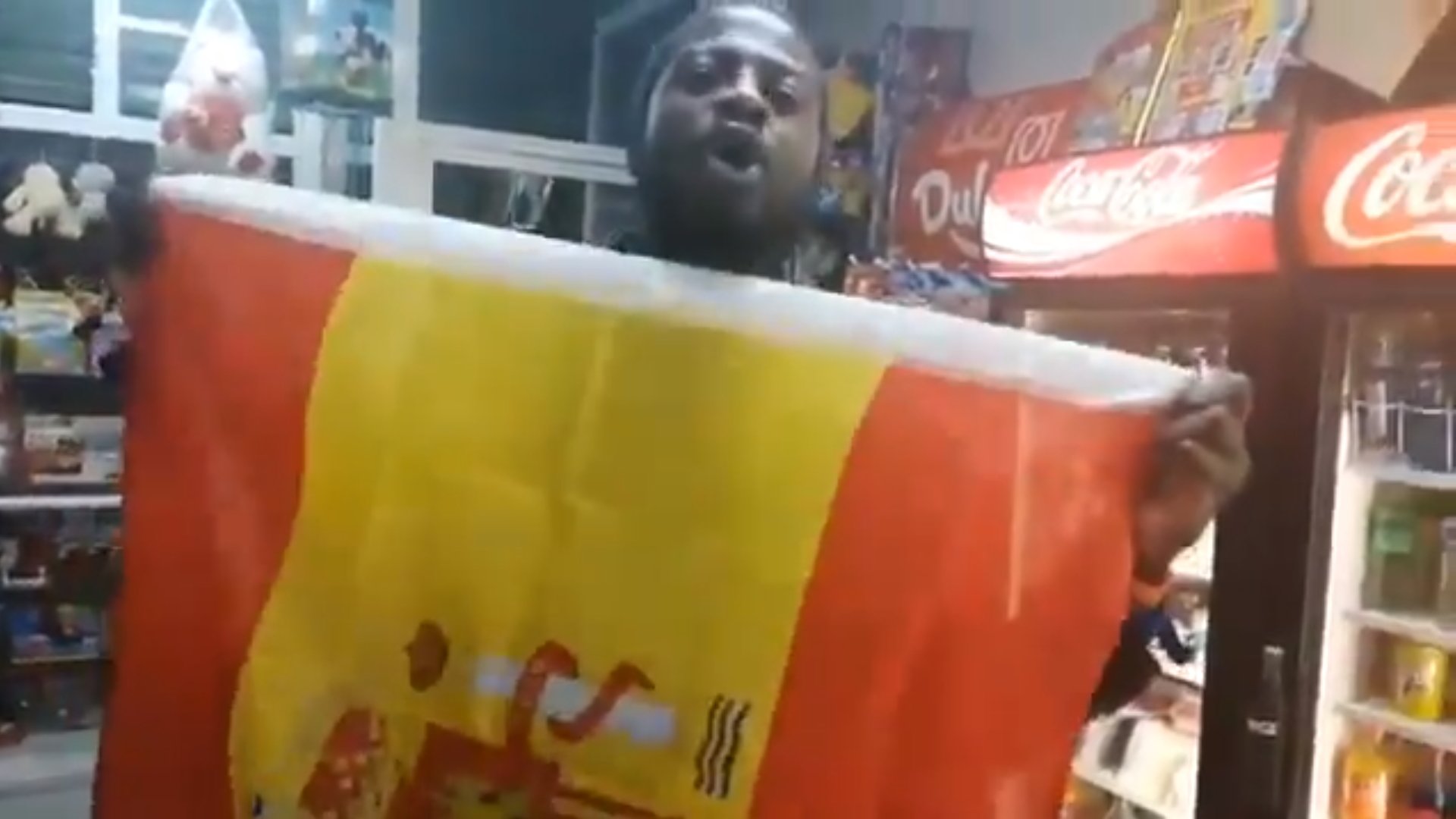 L'amenaça franquista del camerunès de VOX a Rufián: "Chúpate esta golpista"