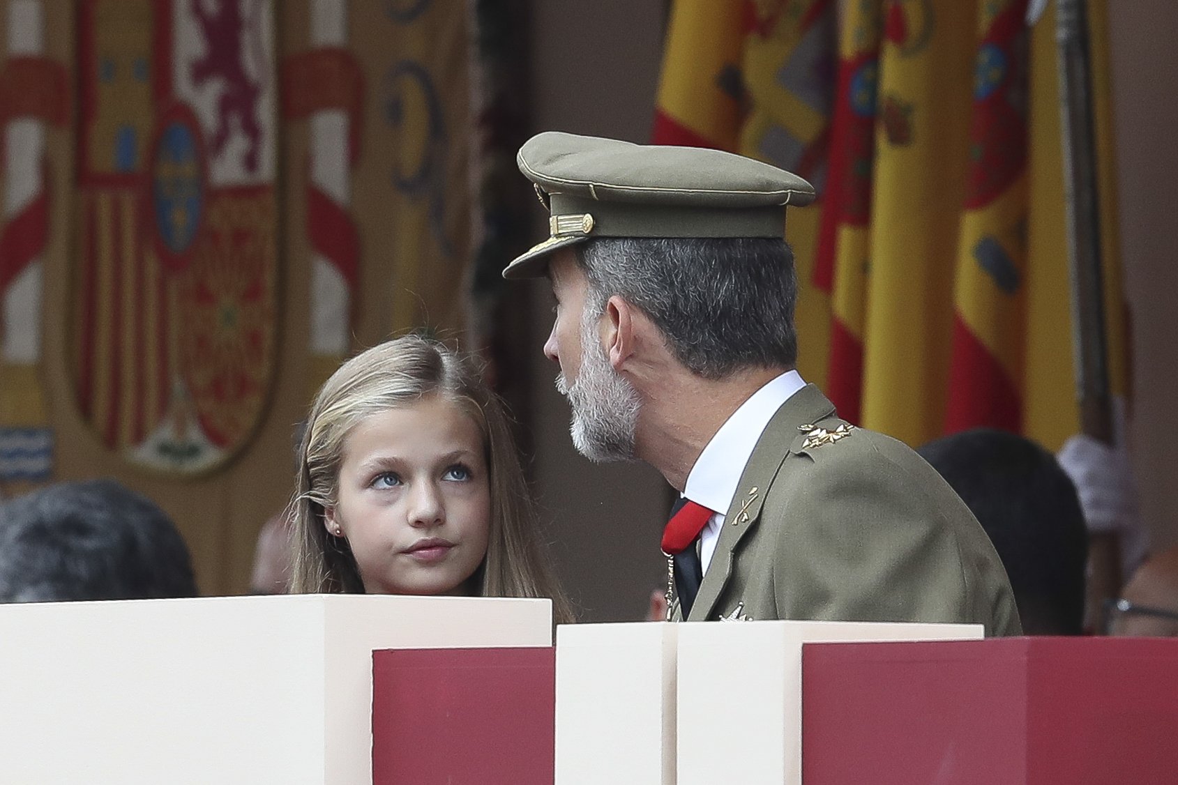 "Papá, ¡quédate conmigo!": la prensa alemana se mofa de Leonor