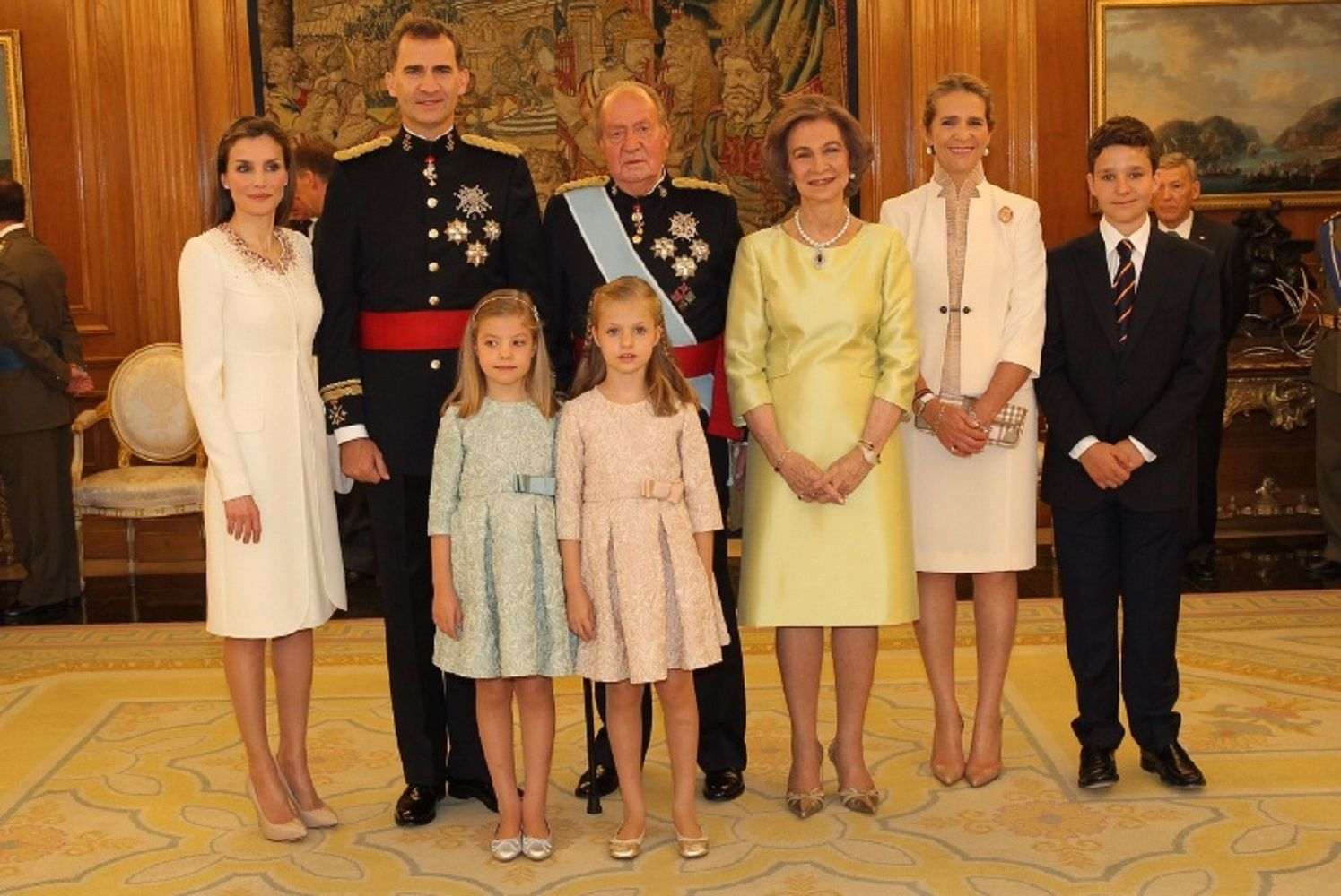 El enfrentamiento entre Letizia y Juan Carlos afecta a las nietas, según Telecinco