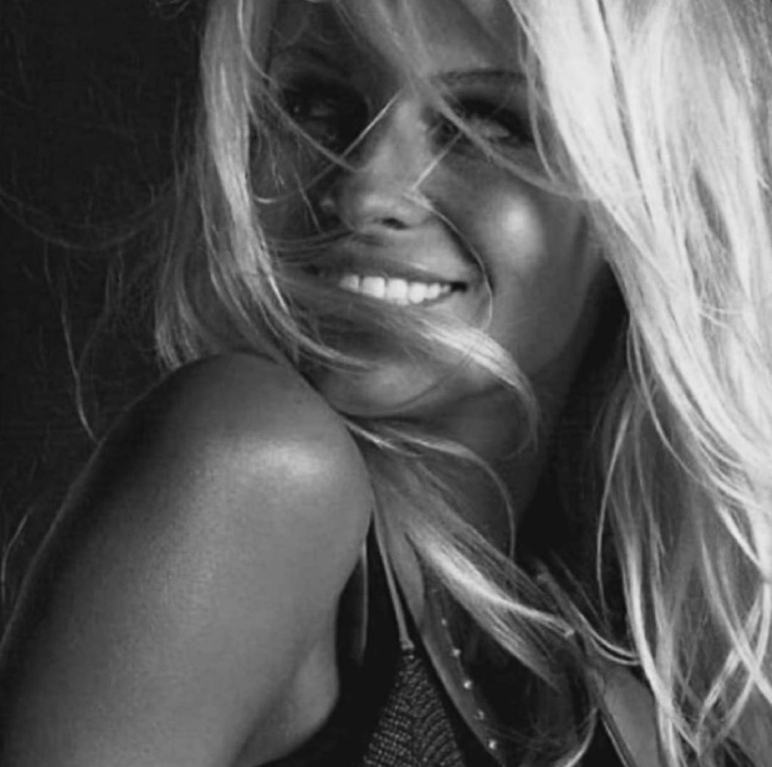 Pamela Anderson recupera una icónica foto desnuda de hace 15 años