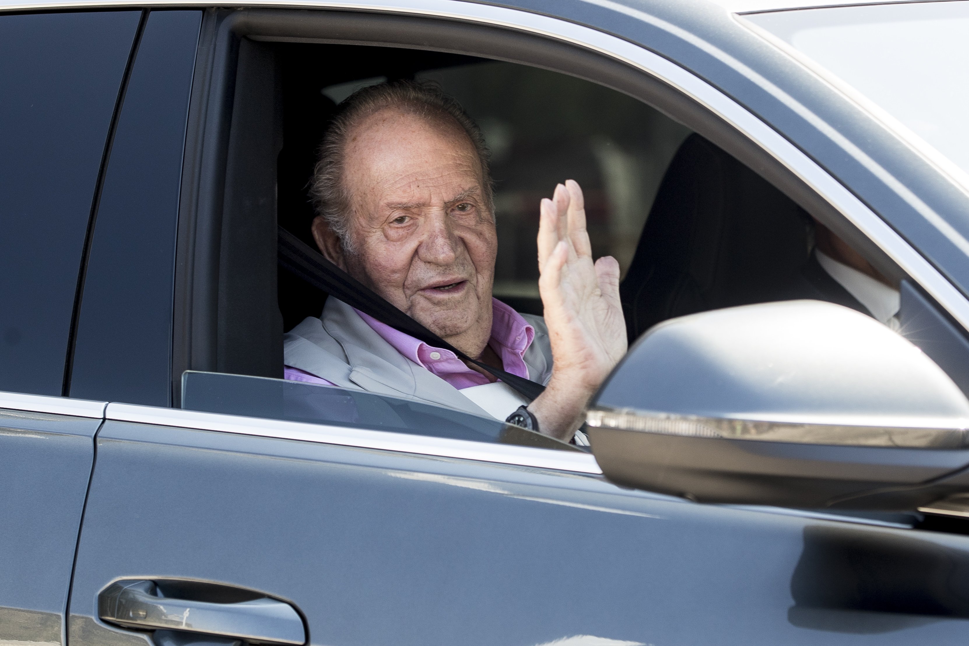 La prensa española añora a Juan Carlos I: "¿Dónde está?"