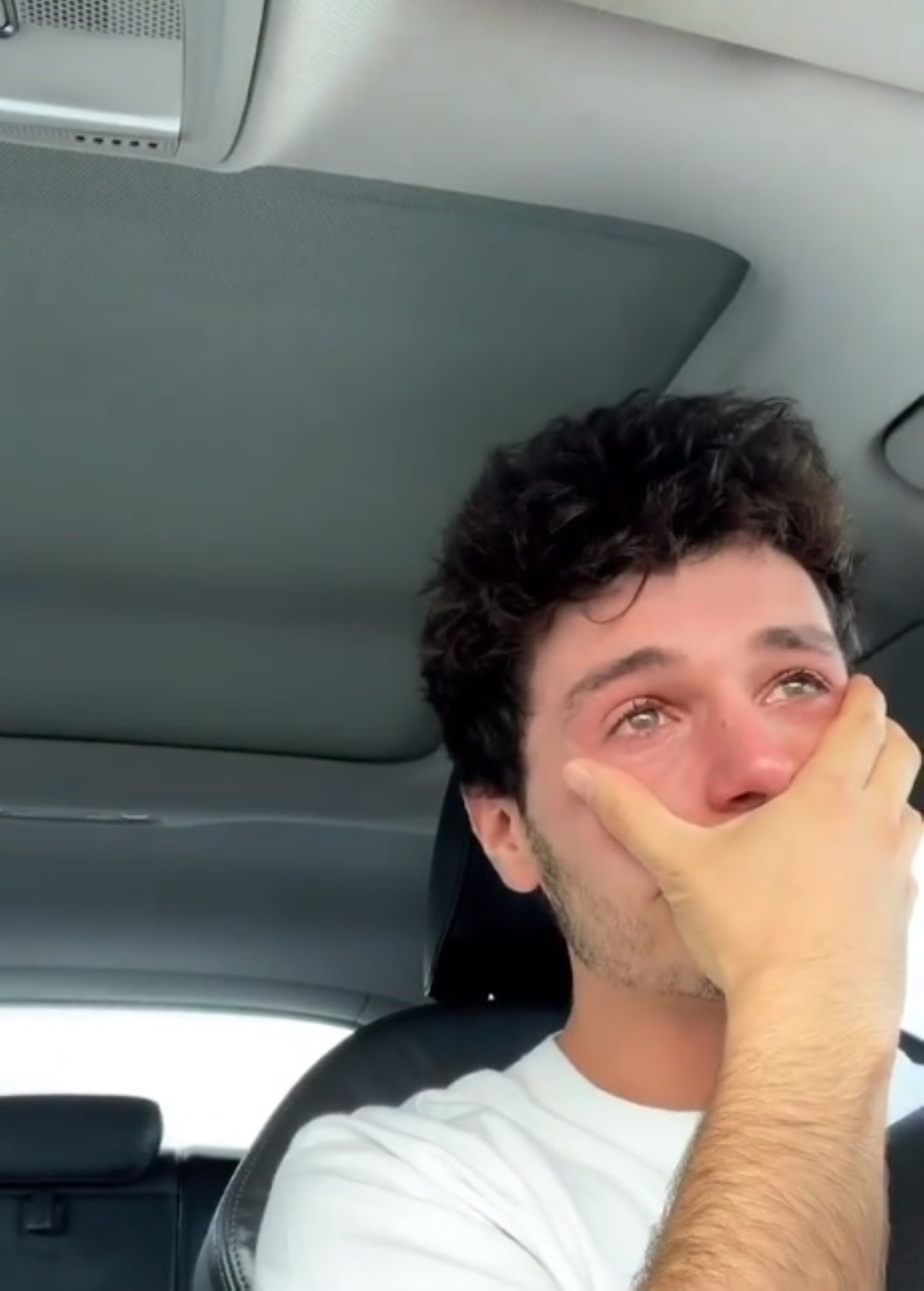 ¿Por qué llora Miki? Las lágrimas virales del cantante catalán