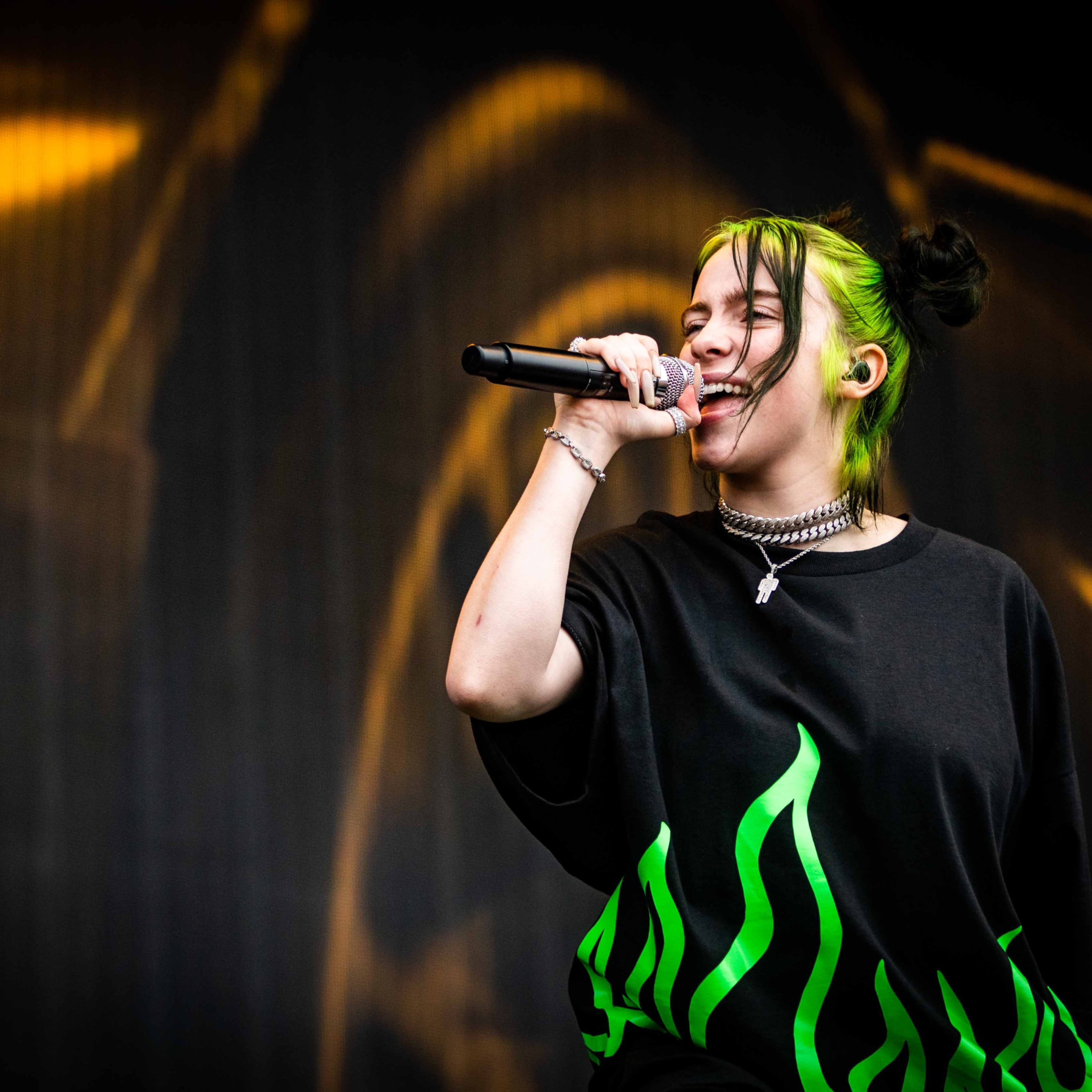 Billie Eilish té un problema de salut enmig d'un concert