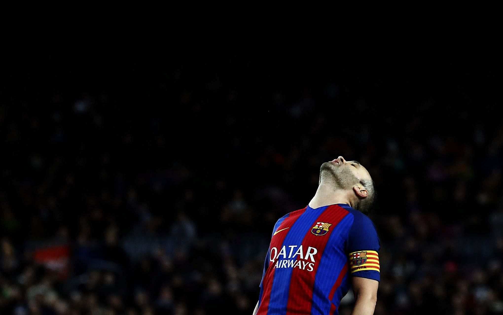 Iniesta ficha por el Madrid por culpa de su 'community manager'