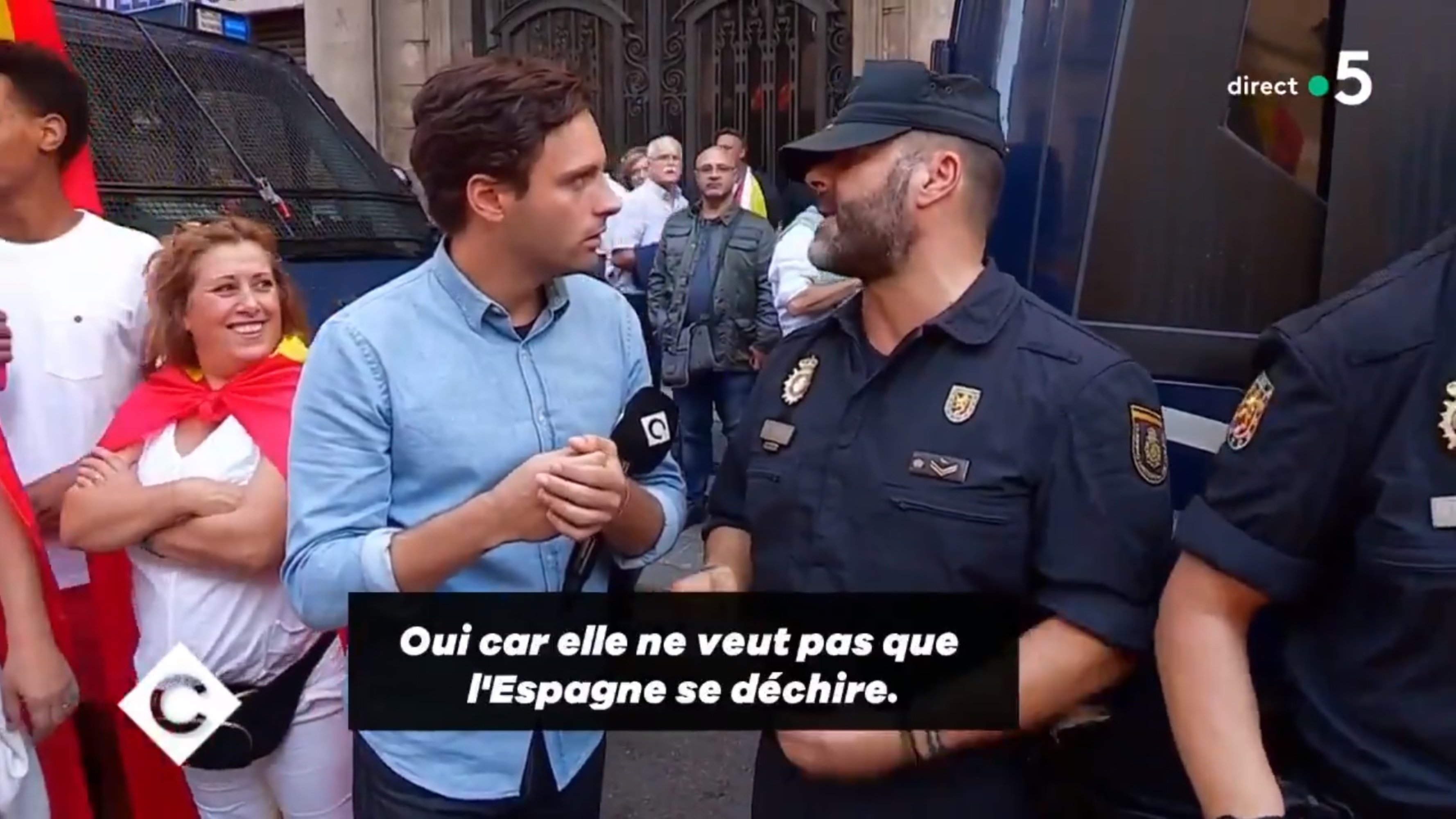 Un policía escandaliza explicando por qué apoyan las manifestaciones unionistas