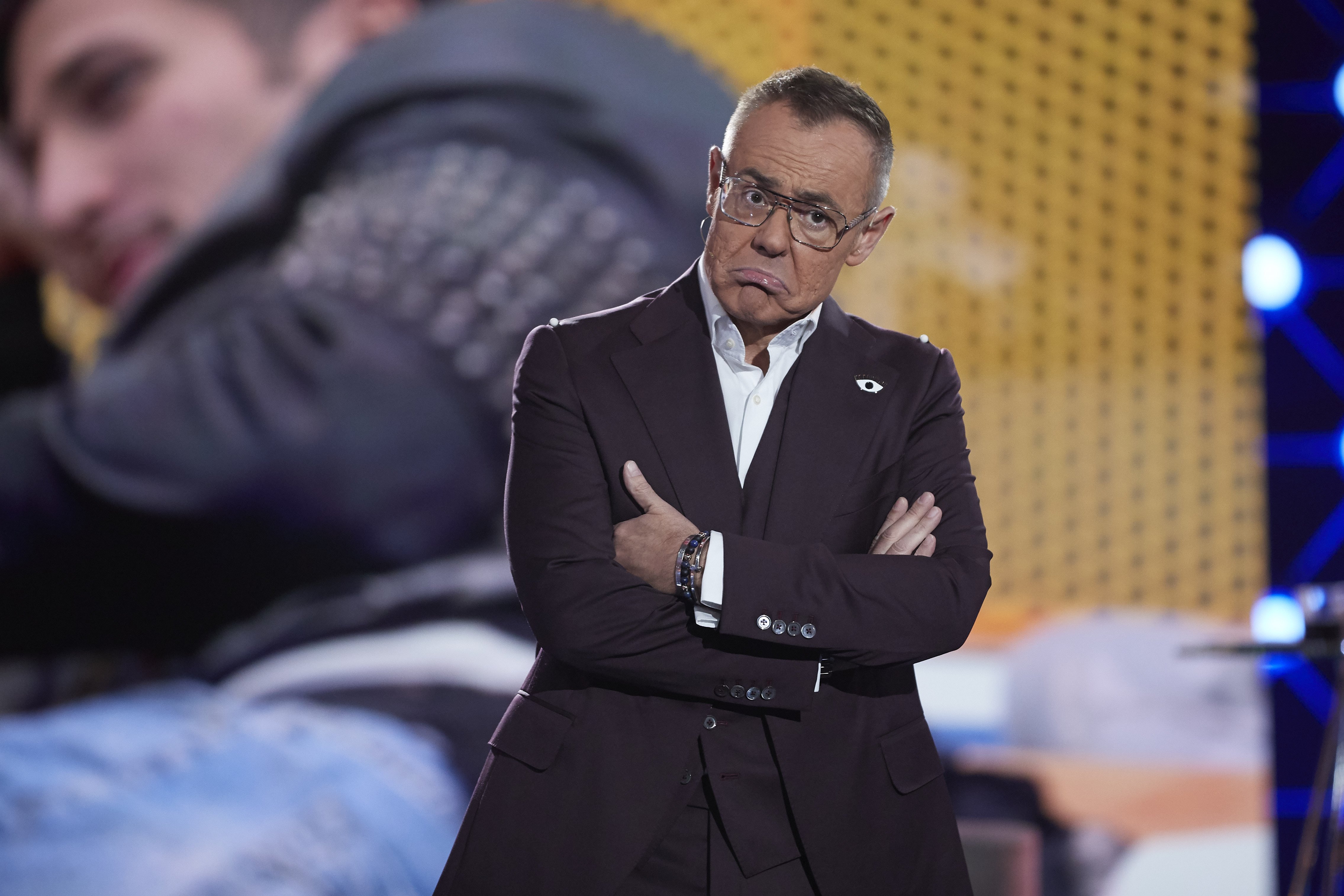 Jordi González, muy rejuvenecido en una foto en la piscina: fuera complejos