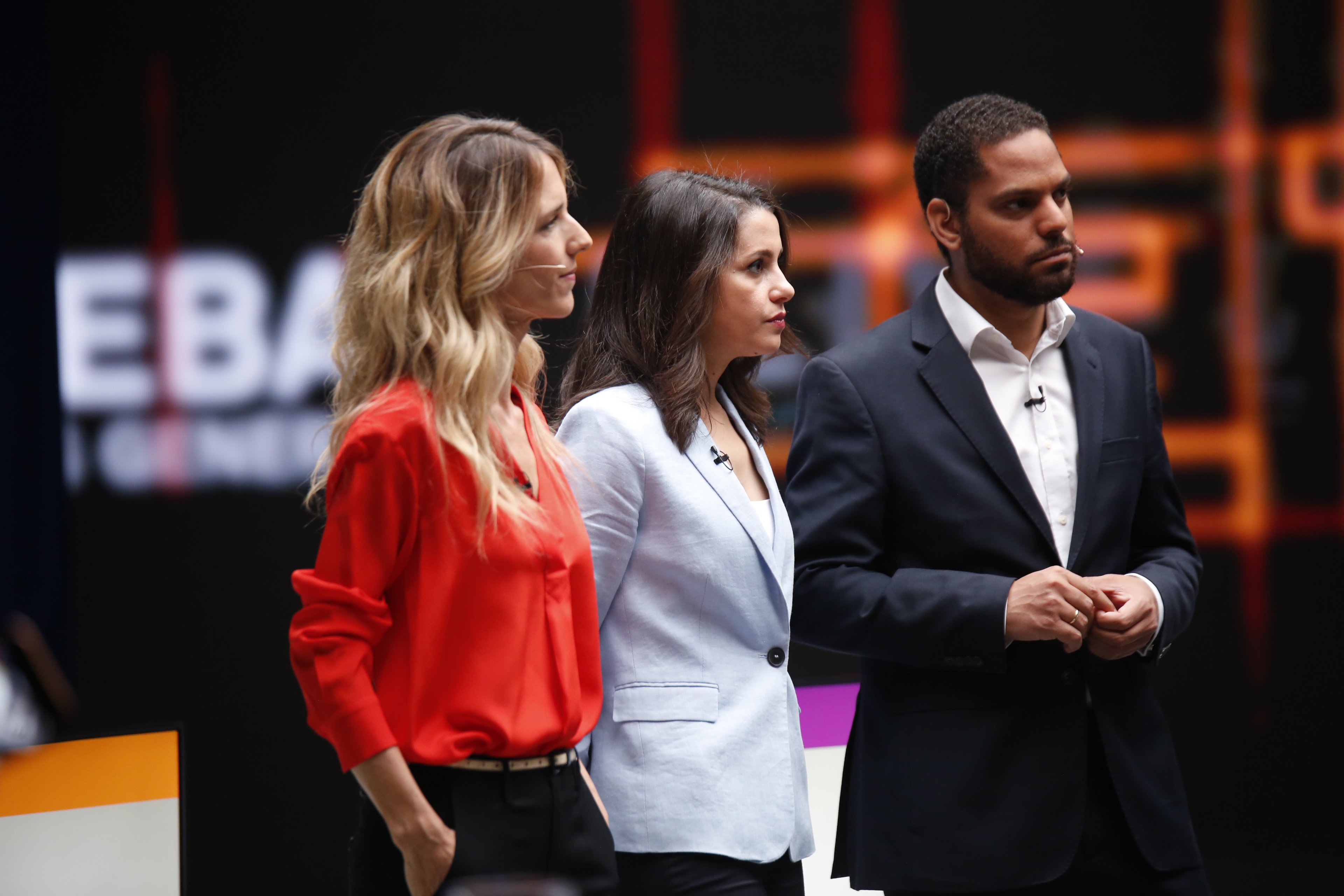 "Si em van saludar?": Sanchis revela el postdebat amb Arrimadas i Cayetana