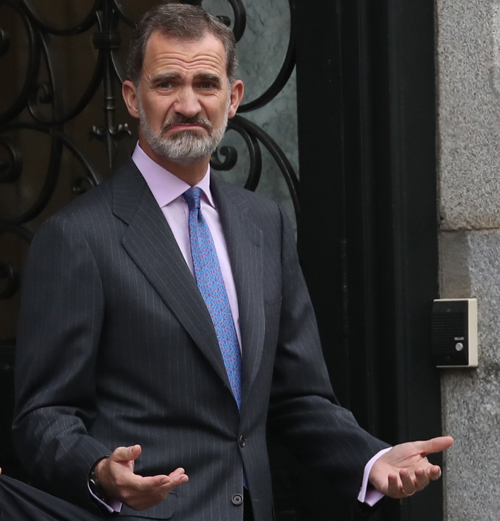 Marejada real: Juan Carlos quiere volver y exhibirse el 14-N, Felipe se opone
