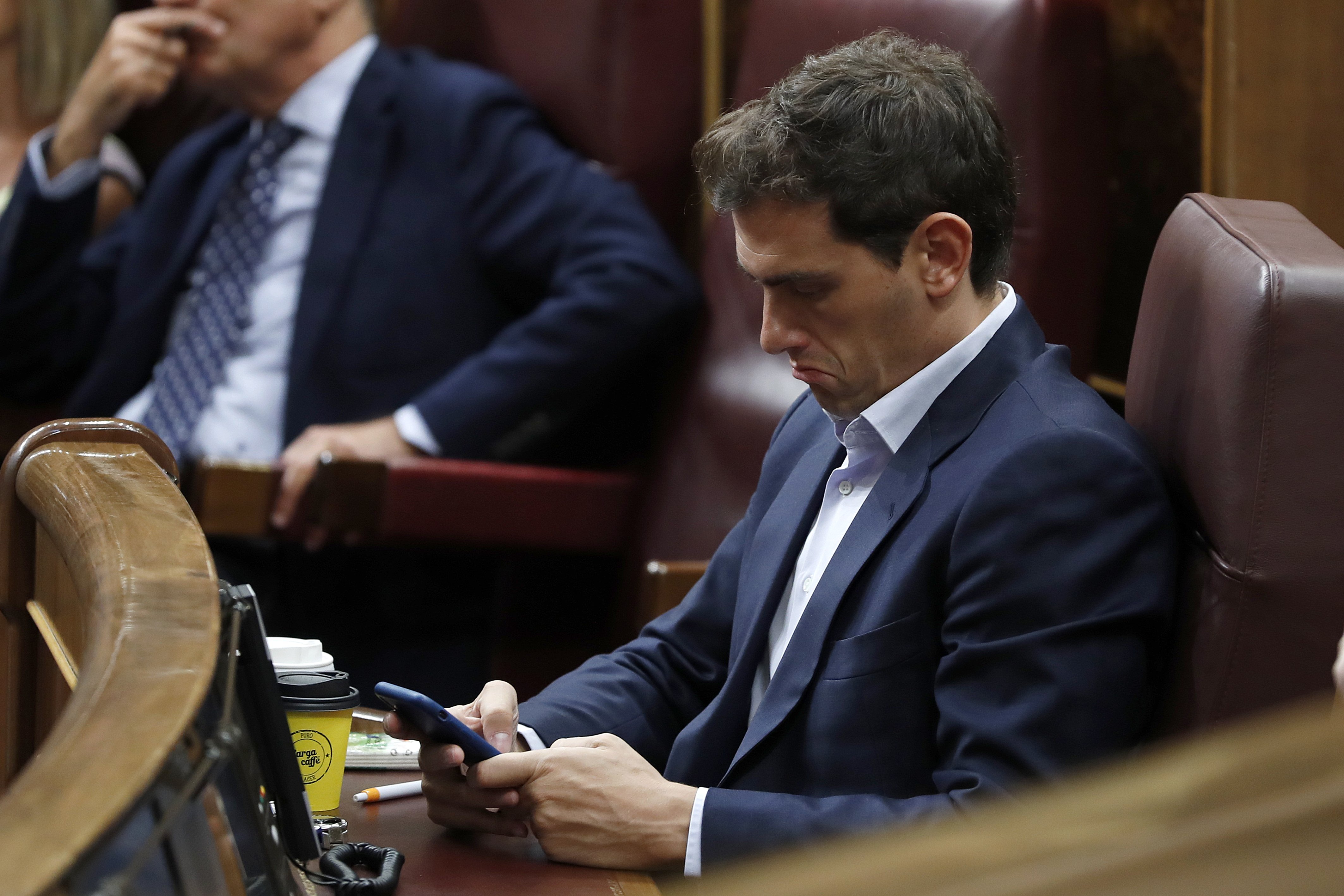 L’embaràs de Malú i Albert Rivera desperta l’originalitat de les xarxes socials