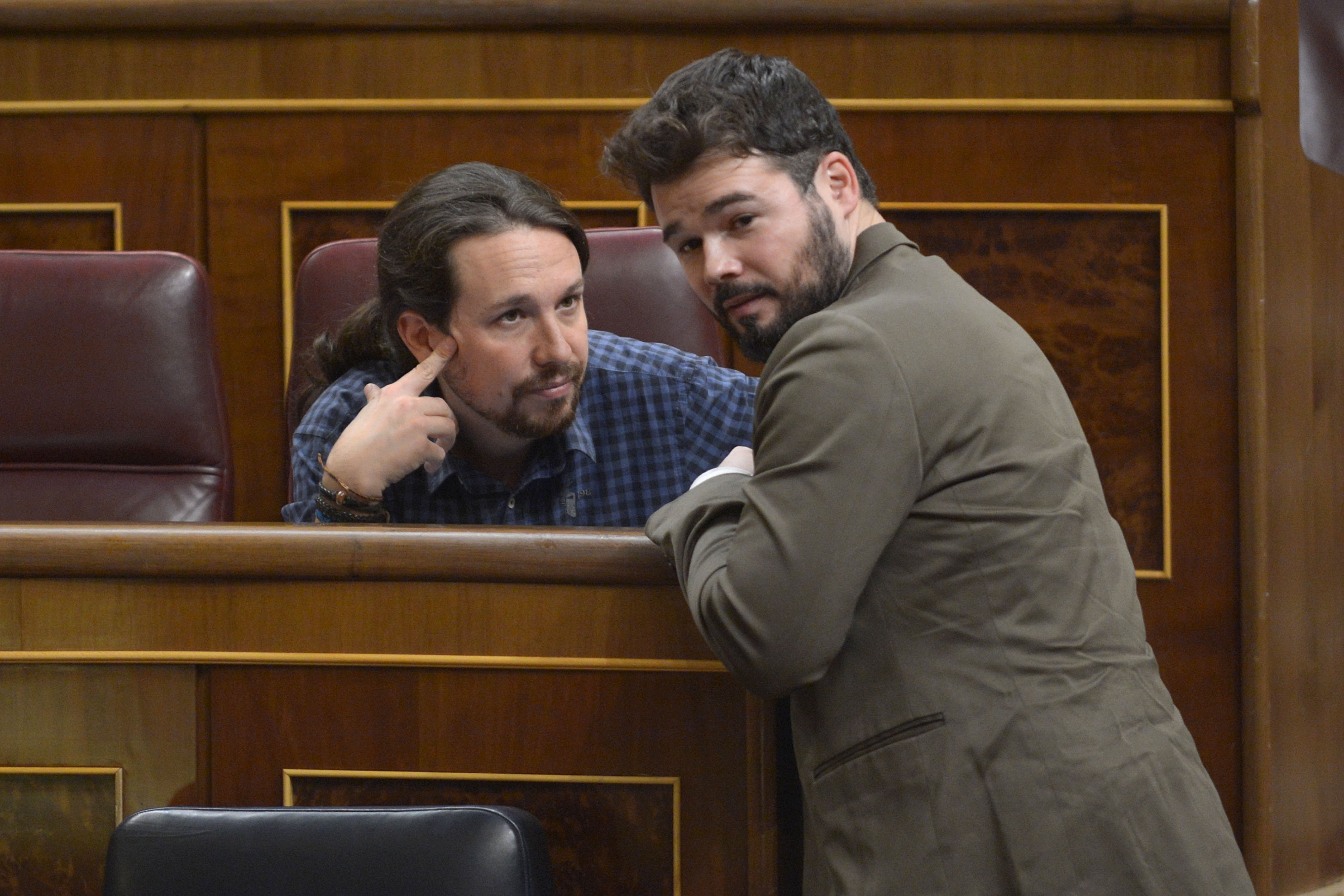 Rufián defensa Junqueras i se les té amb Iglesias: “Cobarde”