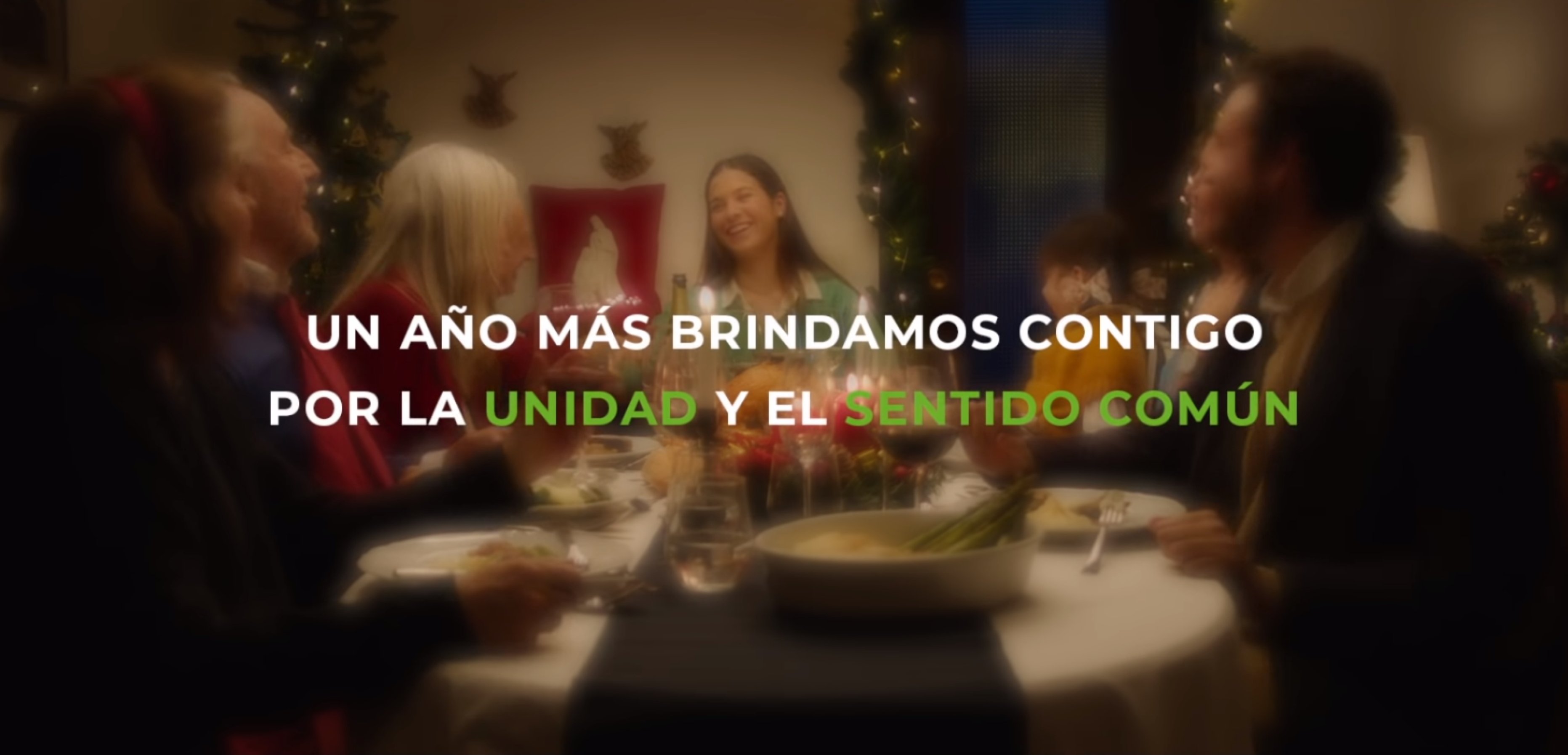El 'sentit comú' de VOX: Felicita el Nadal brindant amb cava català (de 2 euros)