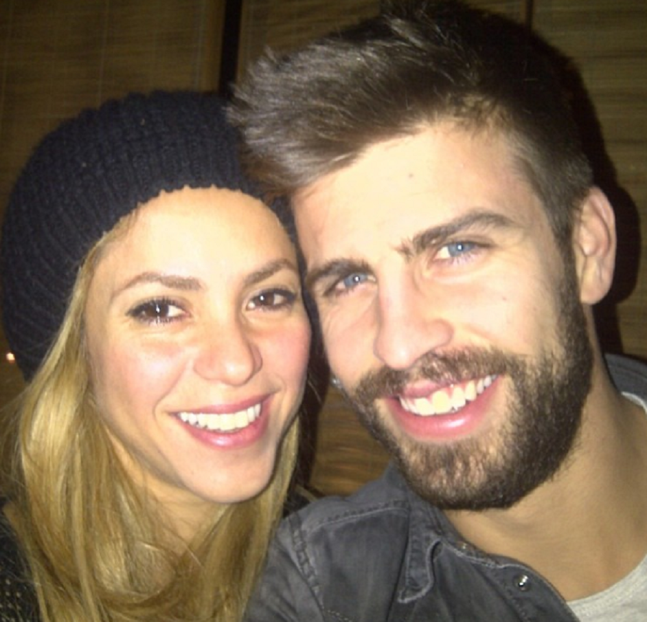 Shakira y Piqué soplan las velas juntos