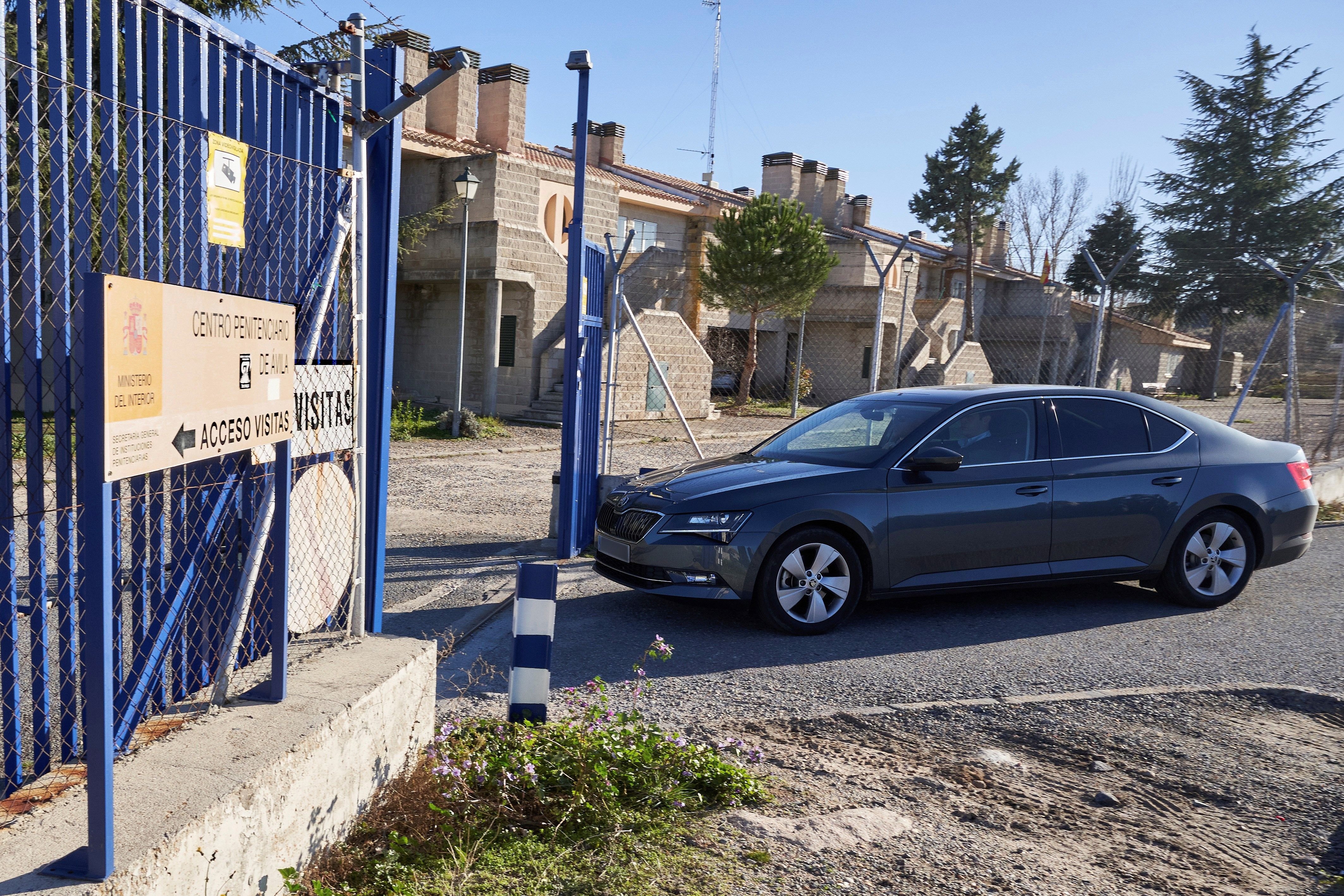 La gran innocentada: Urdangarin torna a presó però no se'l veu entrant a cap foto