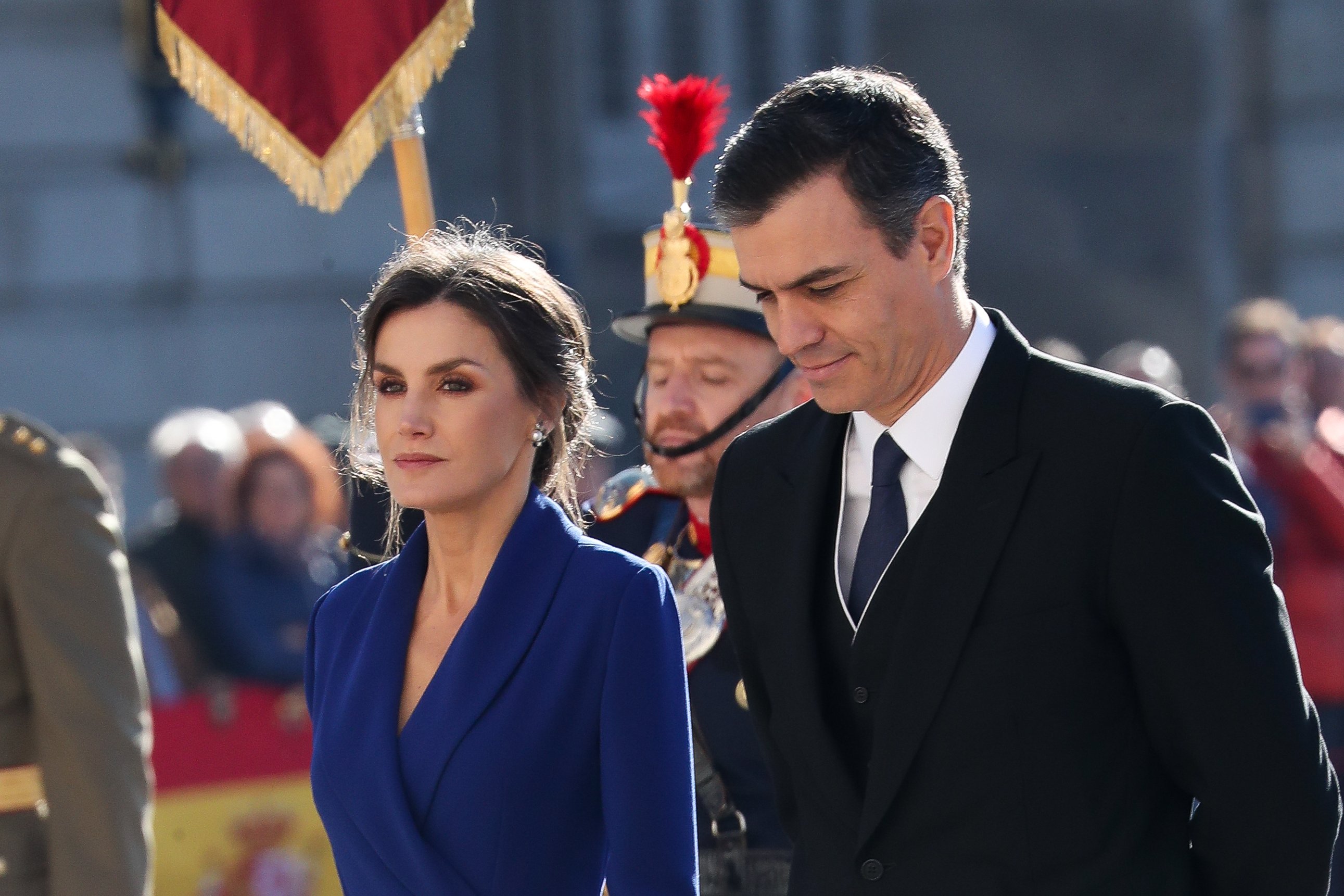 CONFIRMADO Letizia detesta a Pedro Sánchez: su gesto de desprecio al pasar