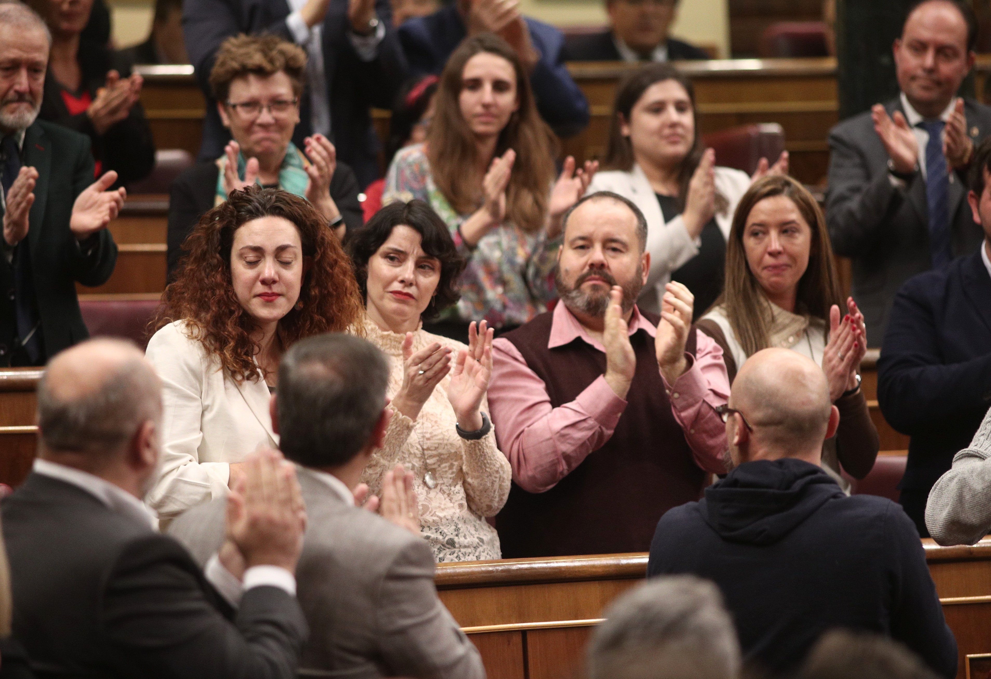 Infecto tuit de una supuesta psicóloga sobre Aina Vidal: "Es ilegal..."