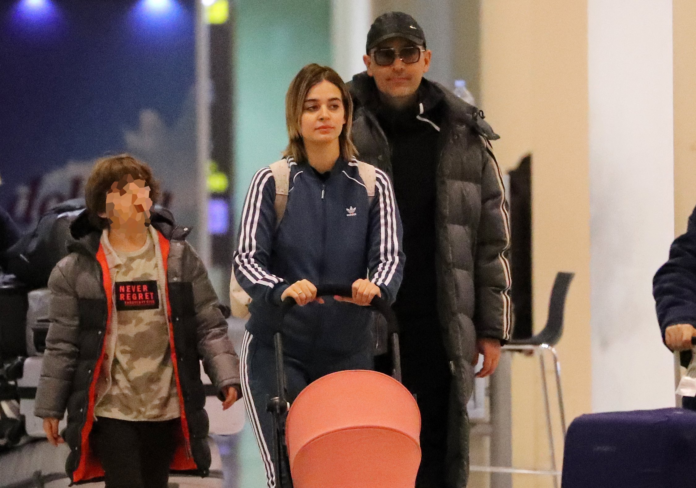 Risto Mejide y sus hijos de Laura Escanes y Ruth Jiménez lucen de hotel en BCN