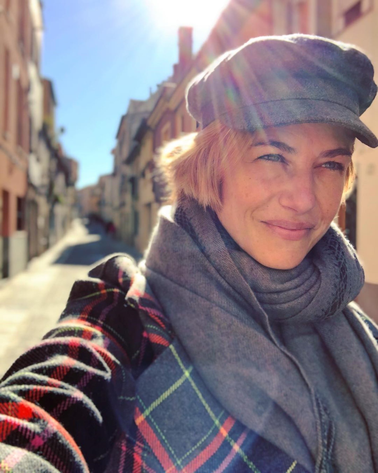 Martina Klein recorda el primer estiu a Catalunya: foto al seu indret preferit
