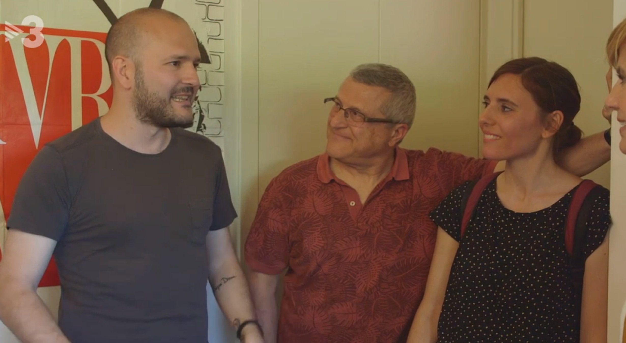 TV3 triunfa con la familia del crítico Àlex Gorina abordando su homosexualidad
