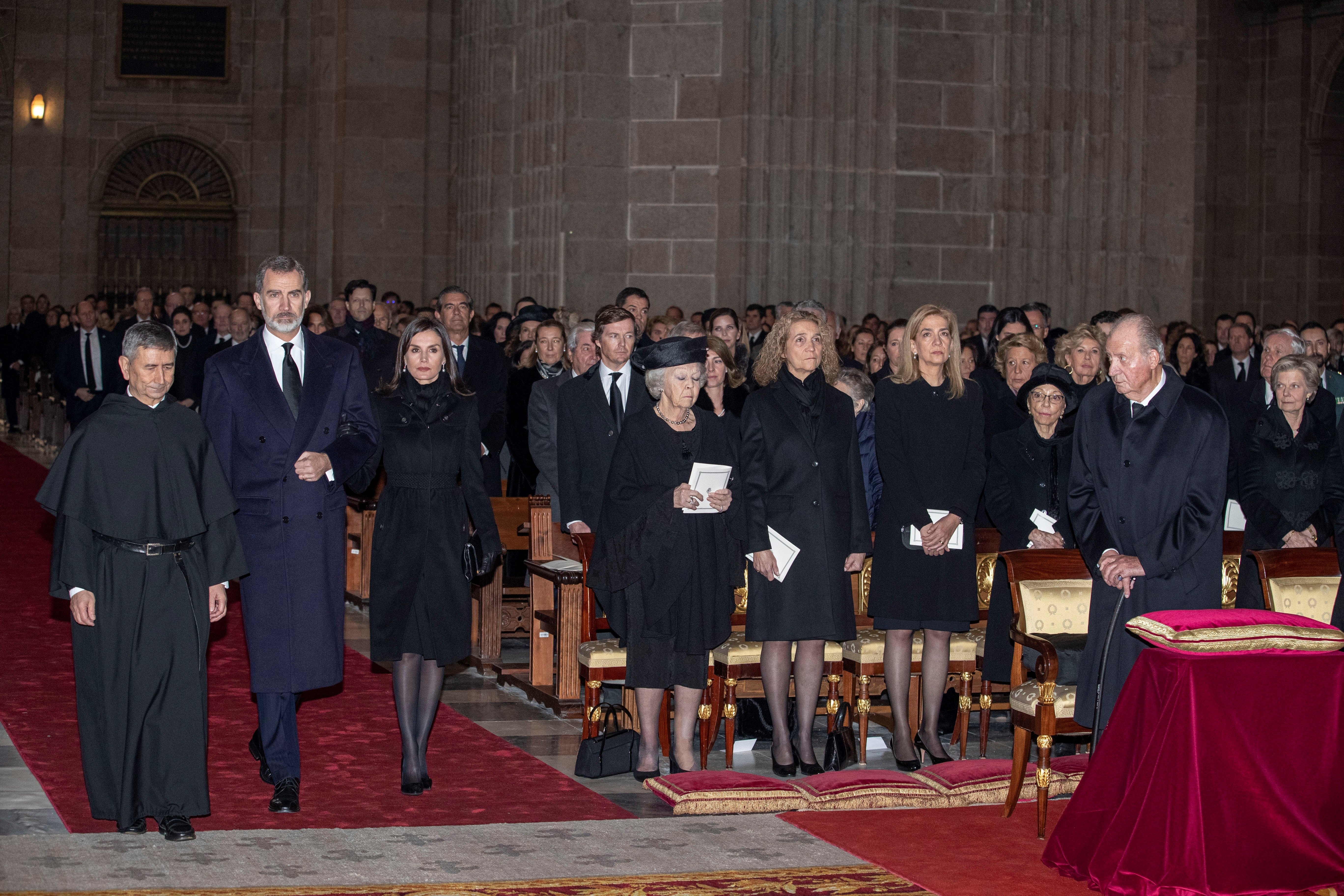 Funeral de Pilar de Borbón con dos catalanas VIP: todos los asistentes a la ceremonia