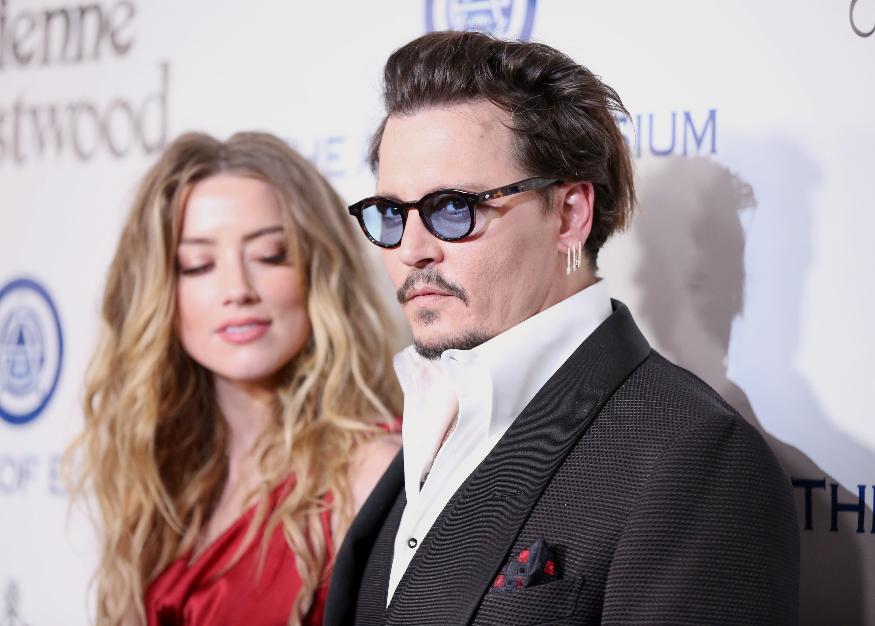 Amber Heard sigue enamorada de Johnny Depp