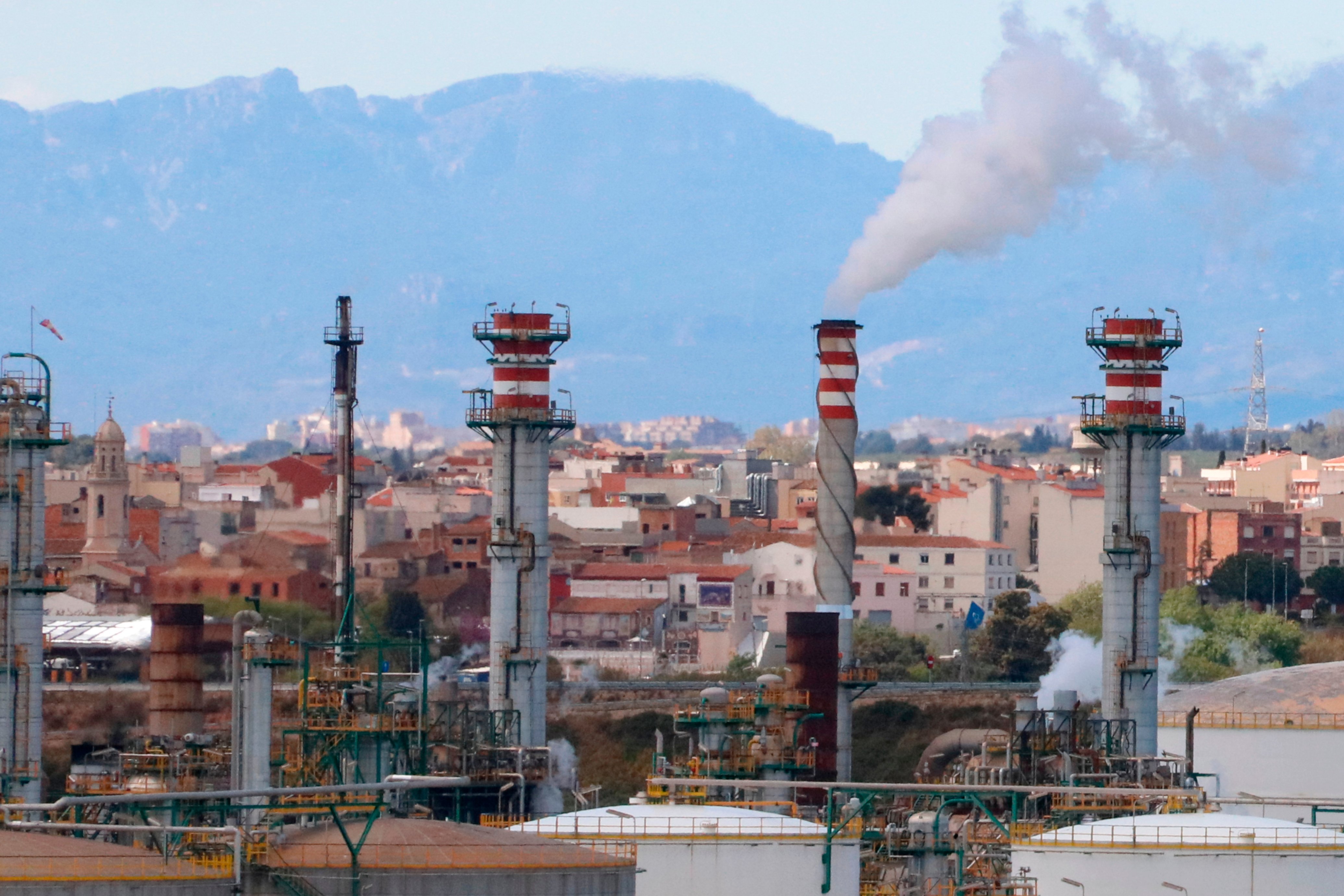 Chimeneas industria química de Tarragona / ACN