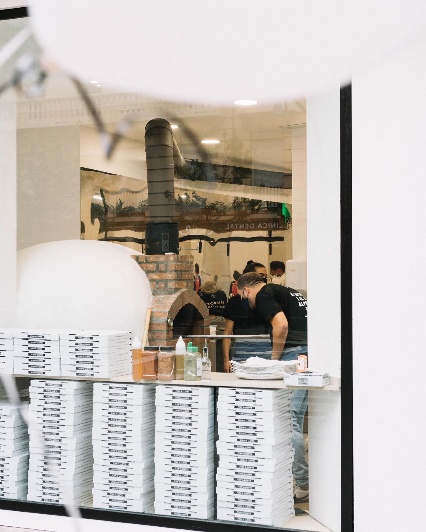 Del Poble, la pizzeria que Glovo va blindar per un milió d'euros, rumb als 100 locals