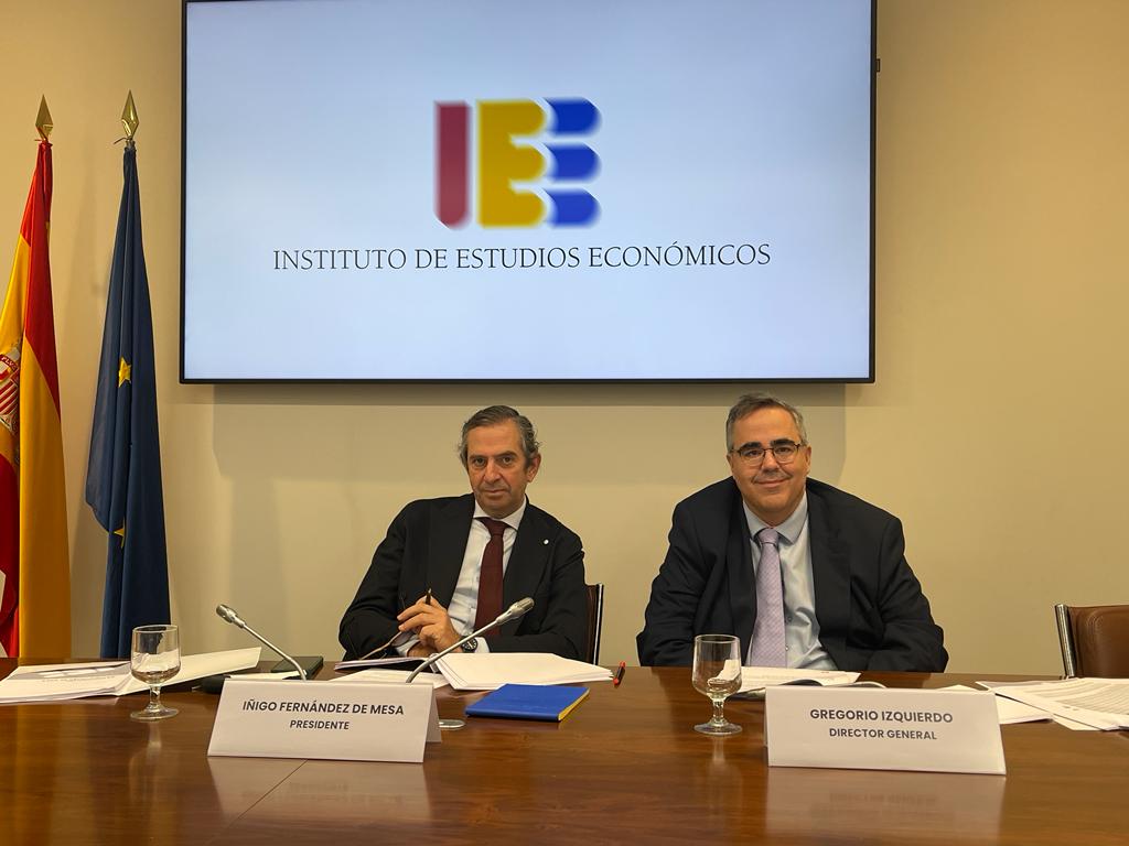 Els economistes de CEOE descarten una recessió i no veuen un IPC del 2% fins a 2024