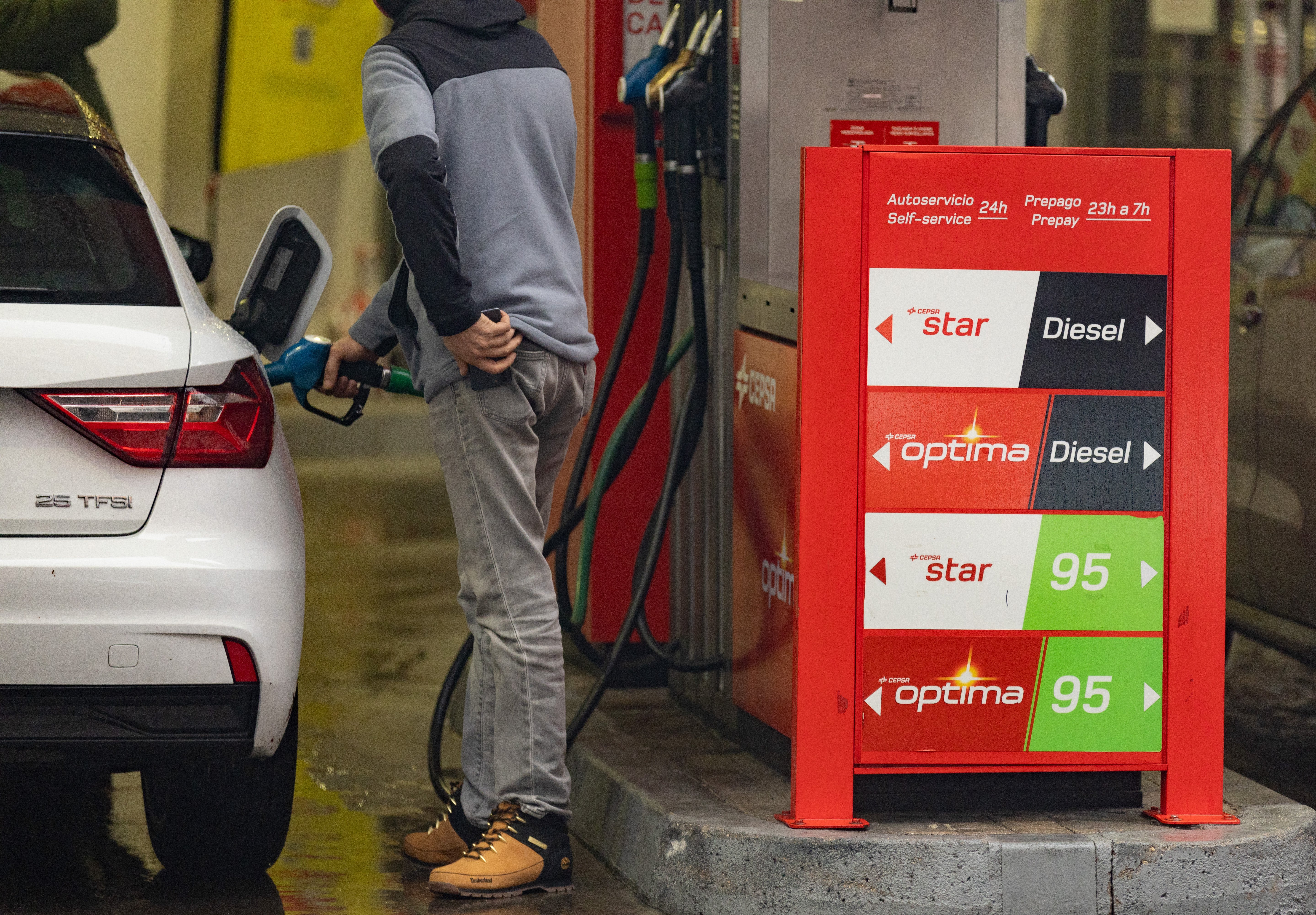 Com serà el nou descompte per a la gasolina fixat pel govern espanyol?