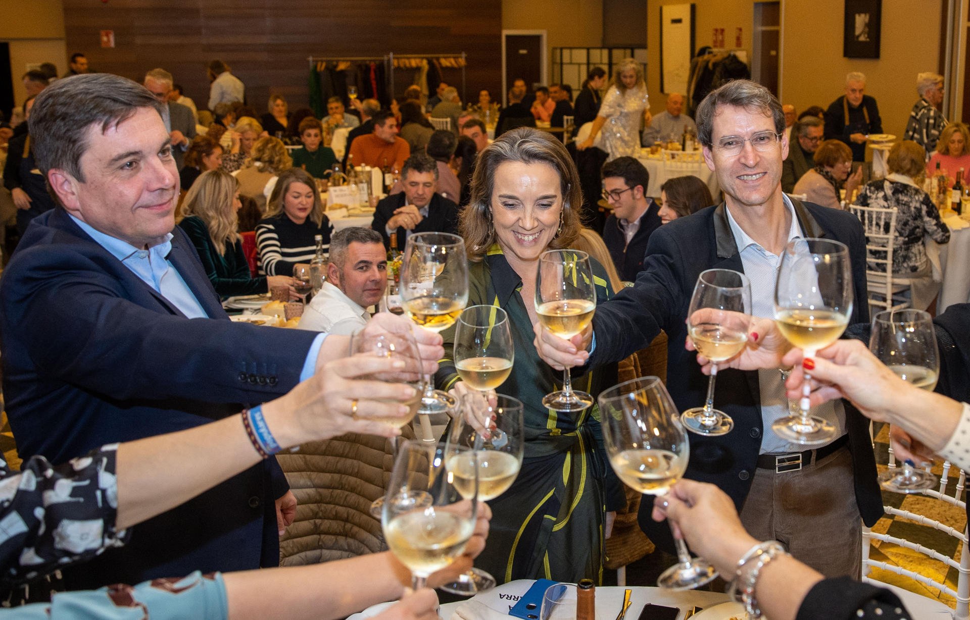 Sopars i lots de Nadal: a favor o en contra? "De poc serveixen si estàs malament a l'empresa"