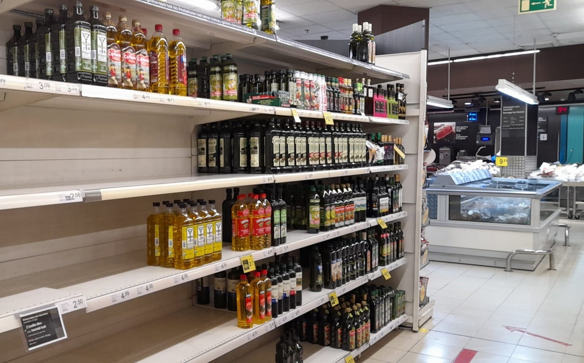 Consenso entre los economistas: Sánchez corrige y redirige las ayudas hacia colectivos concretos