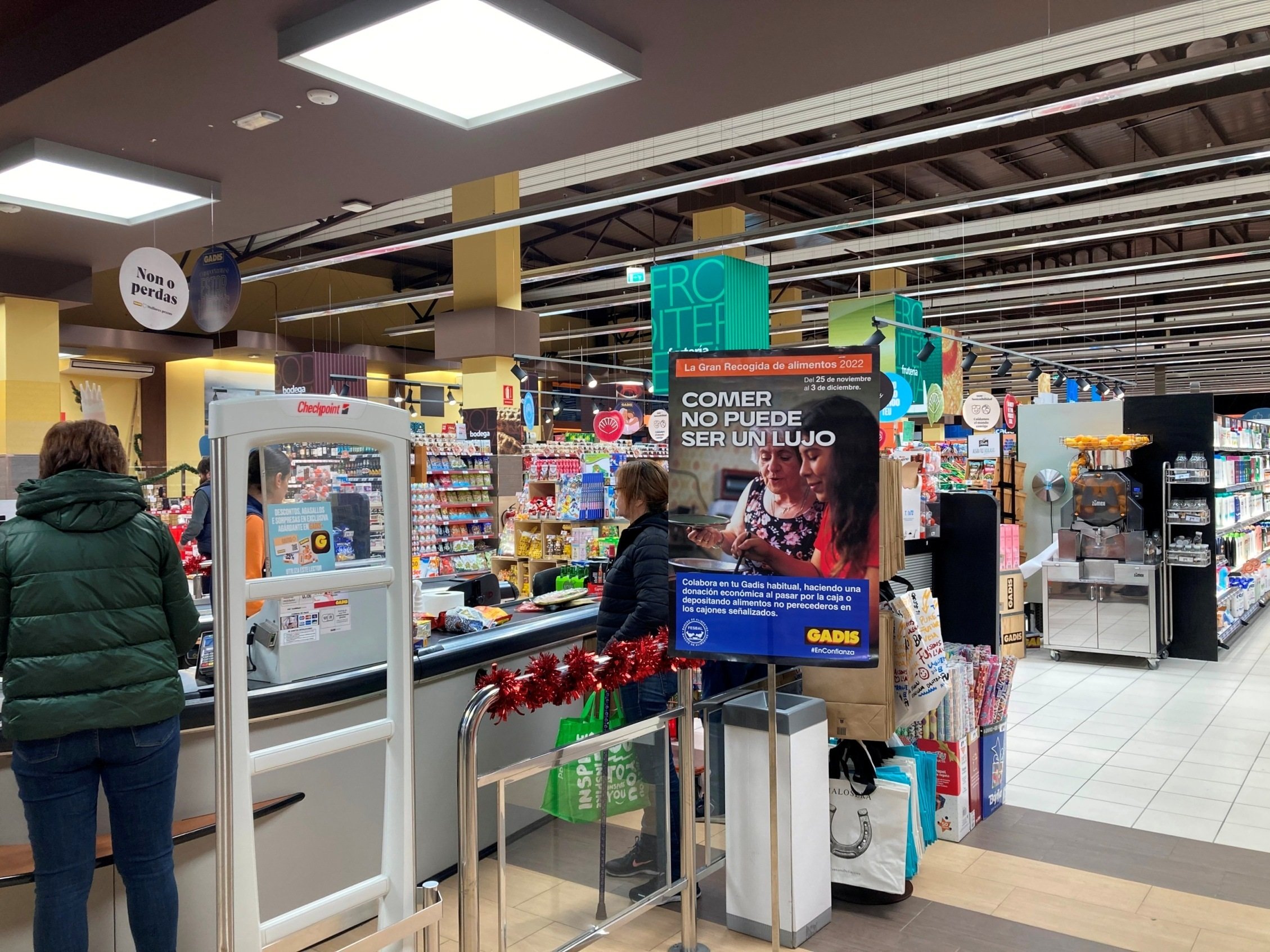 El IVA no se repercute en siete grandes supermercados, según FACUA