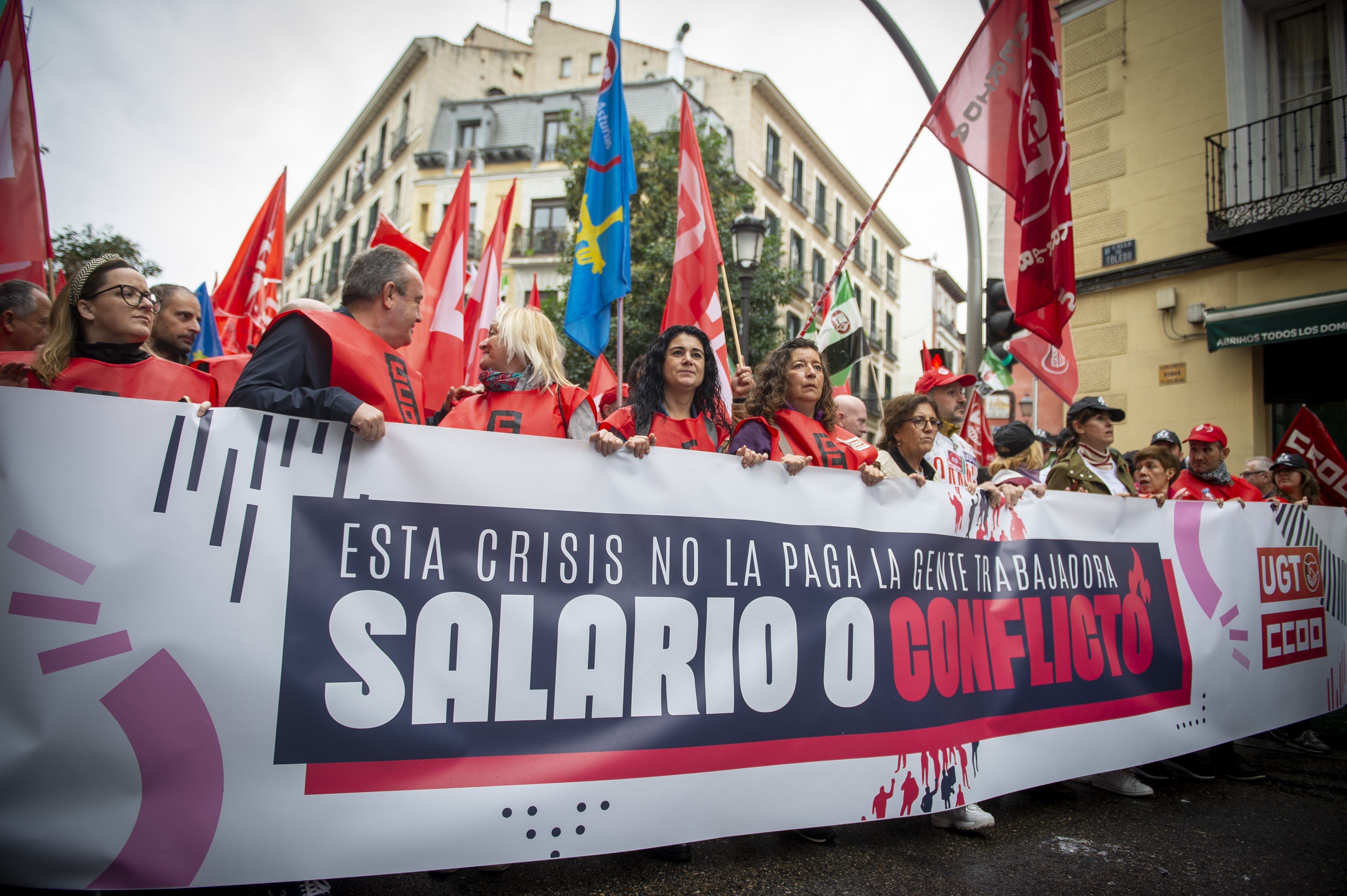 Los salarios suben un 2,78% en 2022, casi seis puntos menos que el IPC