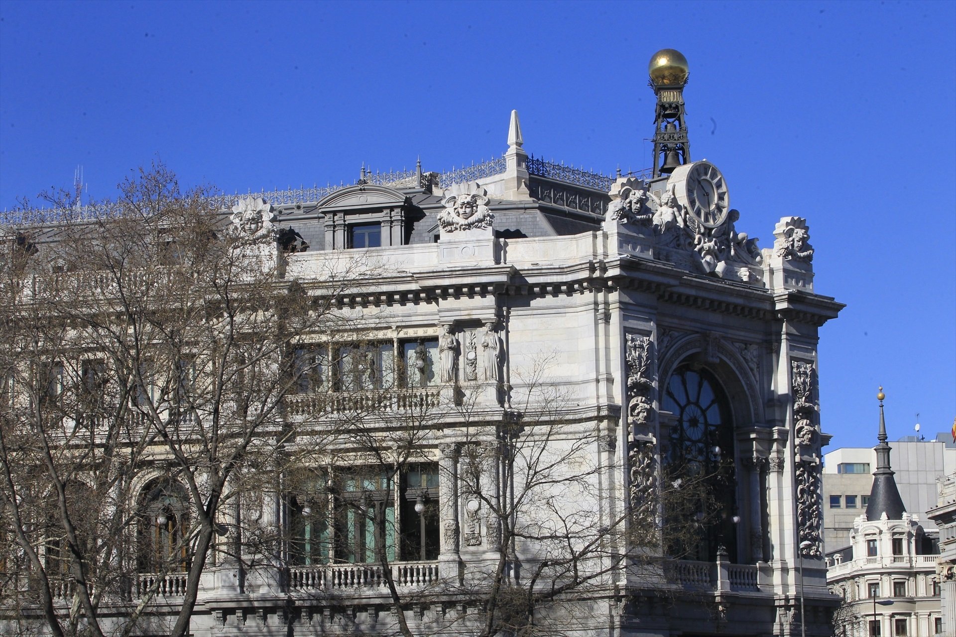 El Tesoro capta 4.894 millones y eleva el interés ofrecido a niveles de 2012