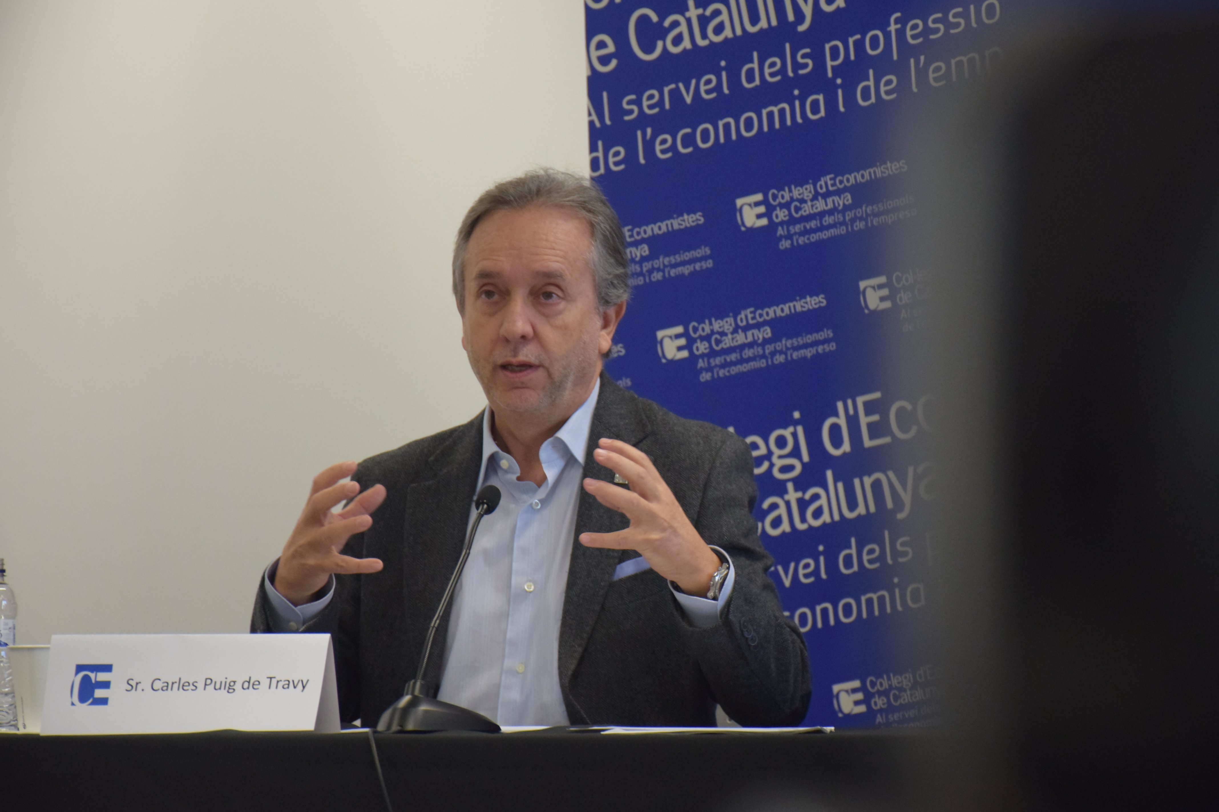 Los economistas piden reformas estructurales que hagan más productiva la economía catalana