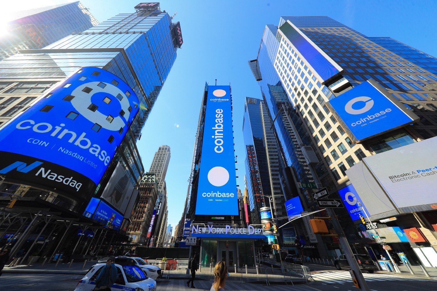 El mercat augmenta la gana sobre Coinbase malgrat l'acomiadament de gairebé 1.000 empleats