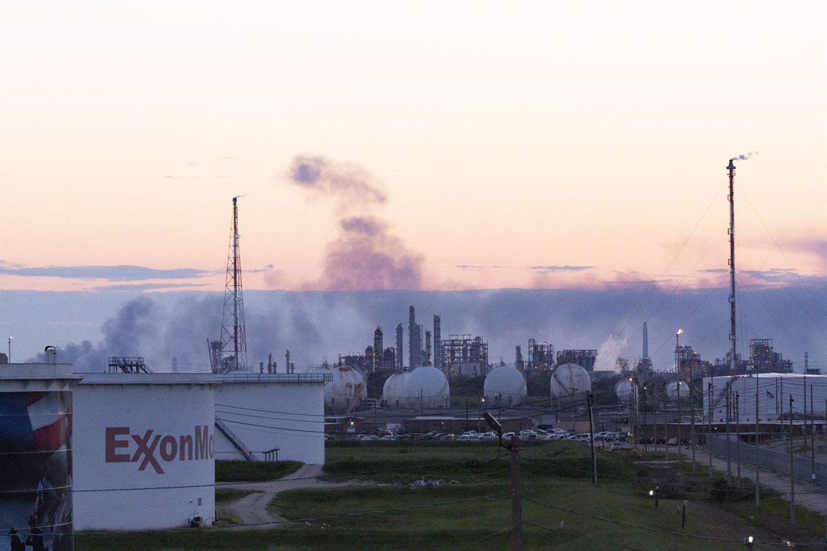 La petrolera ExxonMobil ocultó el calentamiento global y engañó a sus clientes