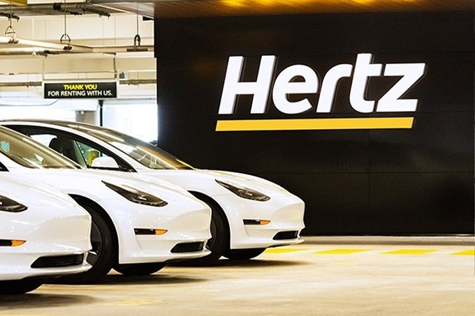Hertz i Uber desplegaran 25.000 vehicles elèctrics a Europa fins al 2025 Hertz i Uber desplegaran 25.000 vehicles elèctrics a Europa fins al 2025