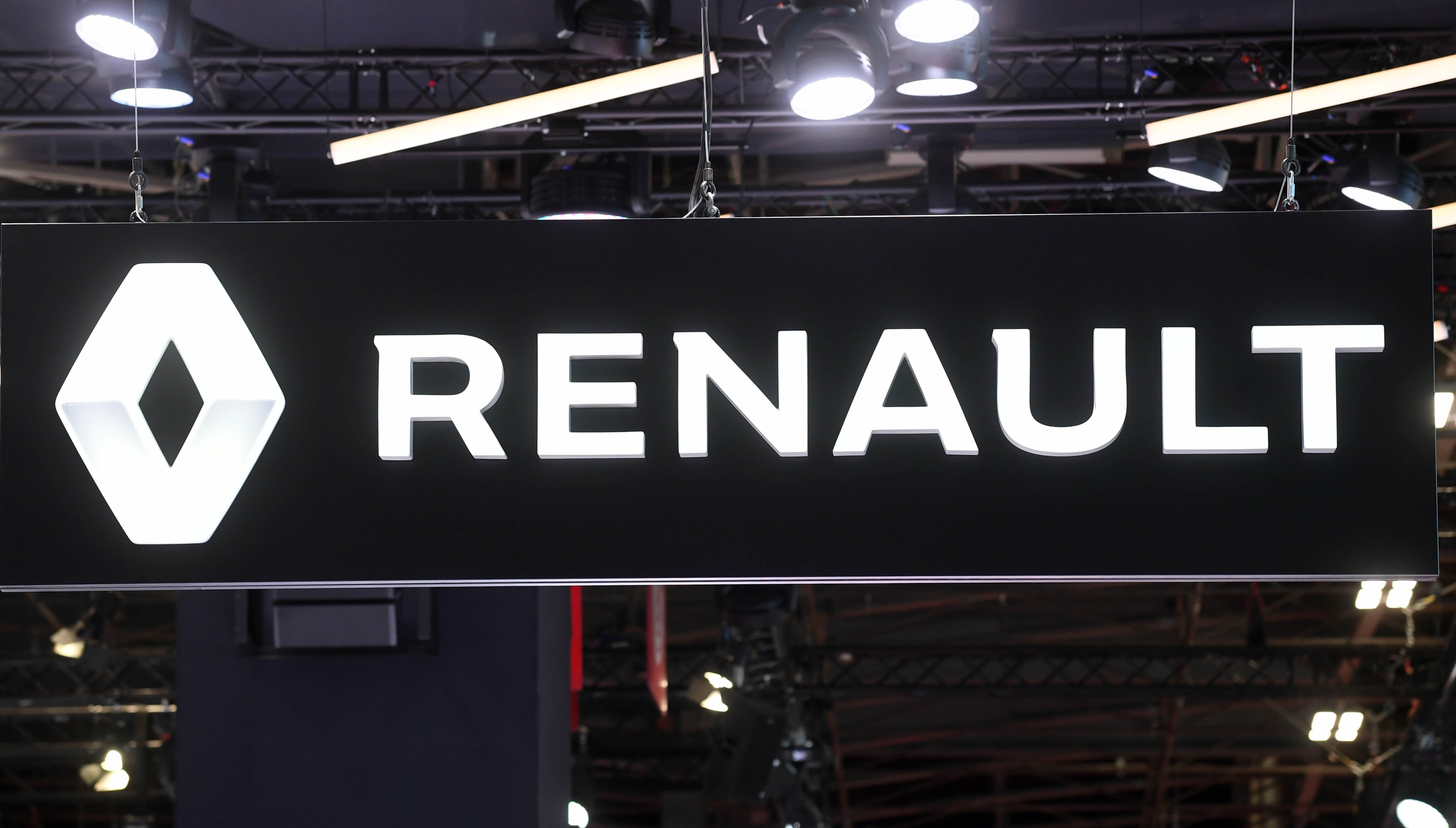 Renault reducirá su participación en Nissan en un 28%, hasta el 15%