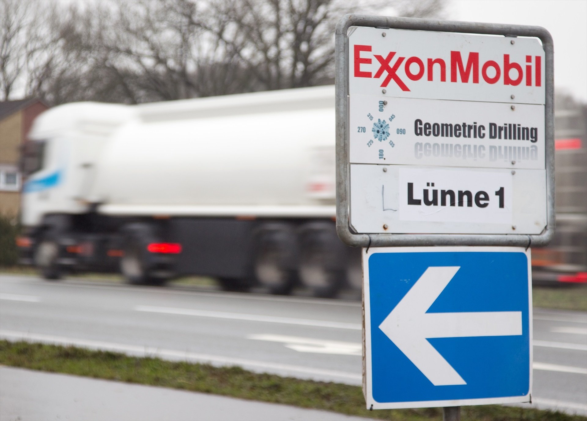EuropaPress 4600959 filed 14 january 2011 luenne general view of sign reading exxon mobil (1)