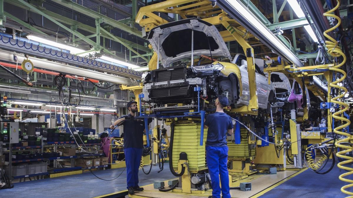 Ford salva al personal de fabricación de España de los 3.800 despidos que hará en Europa