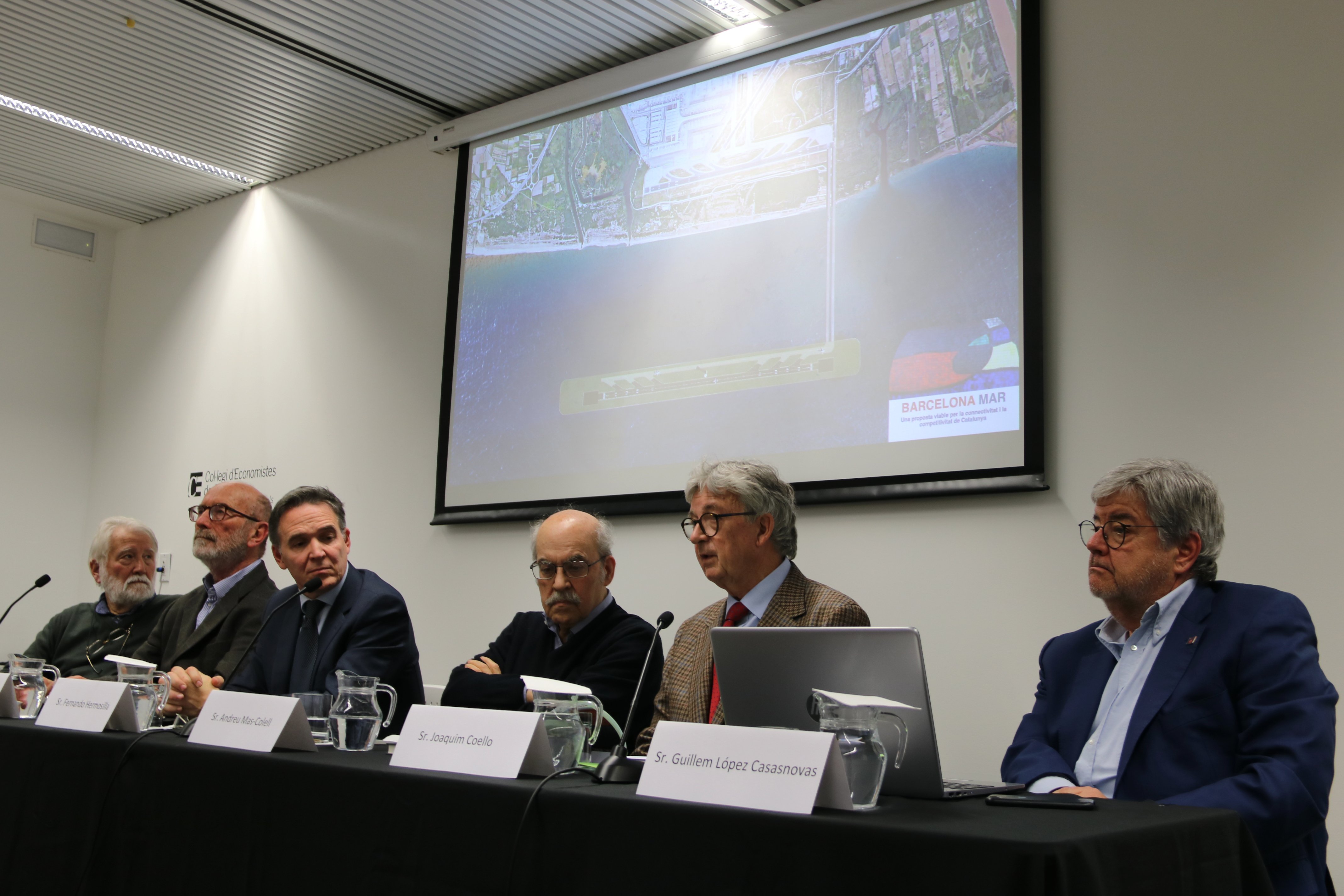 Los impulsores de la pista sobre el mar para el Prat: "nuestra propuesta es disruptiva"