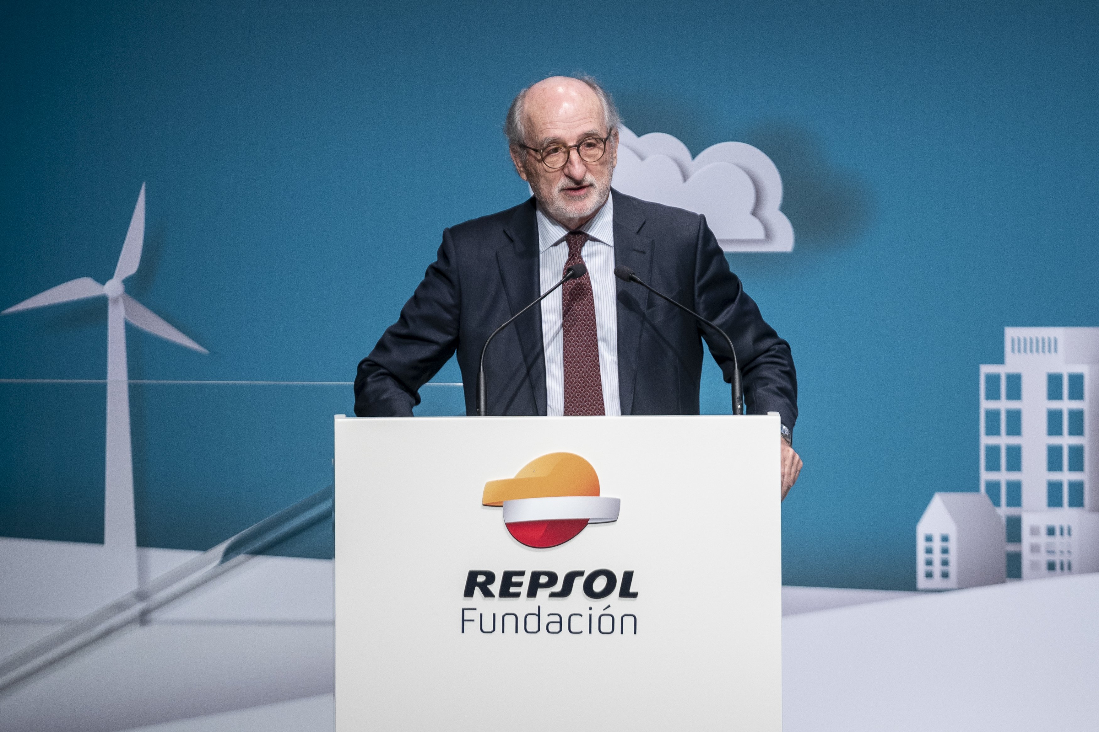 Repsol adverteix que mantenir l'impost a energètiques posa en risc la seva inversió a Espanya