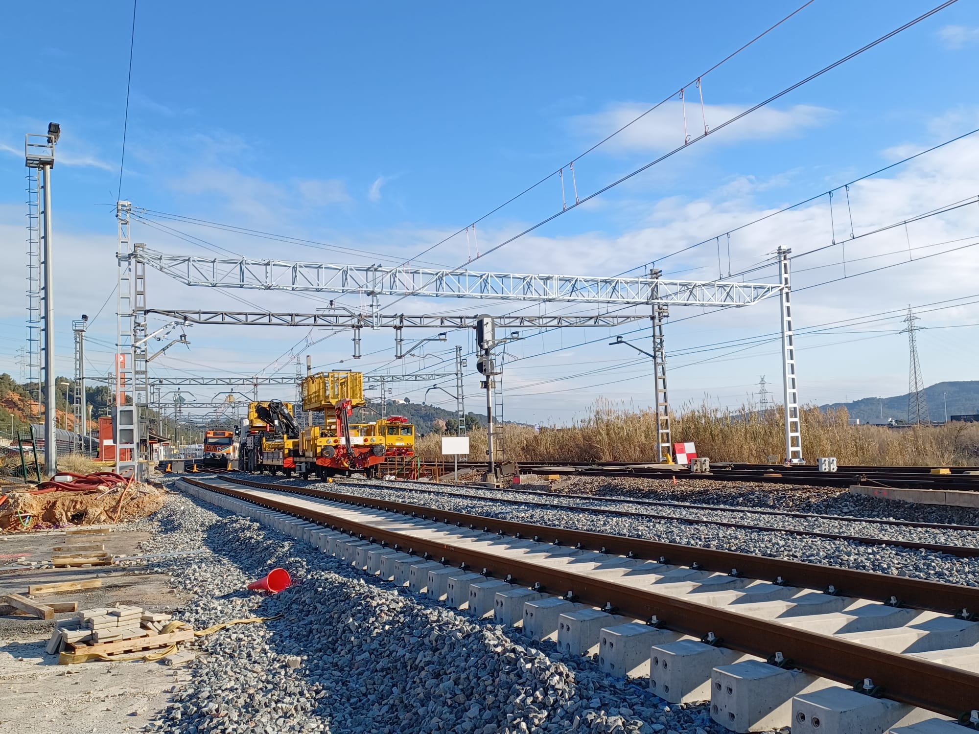 Renfe encarga doce locomotoras de mercancías para el futuro Corredor Mediterráneo