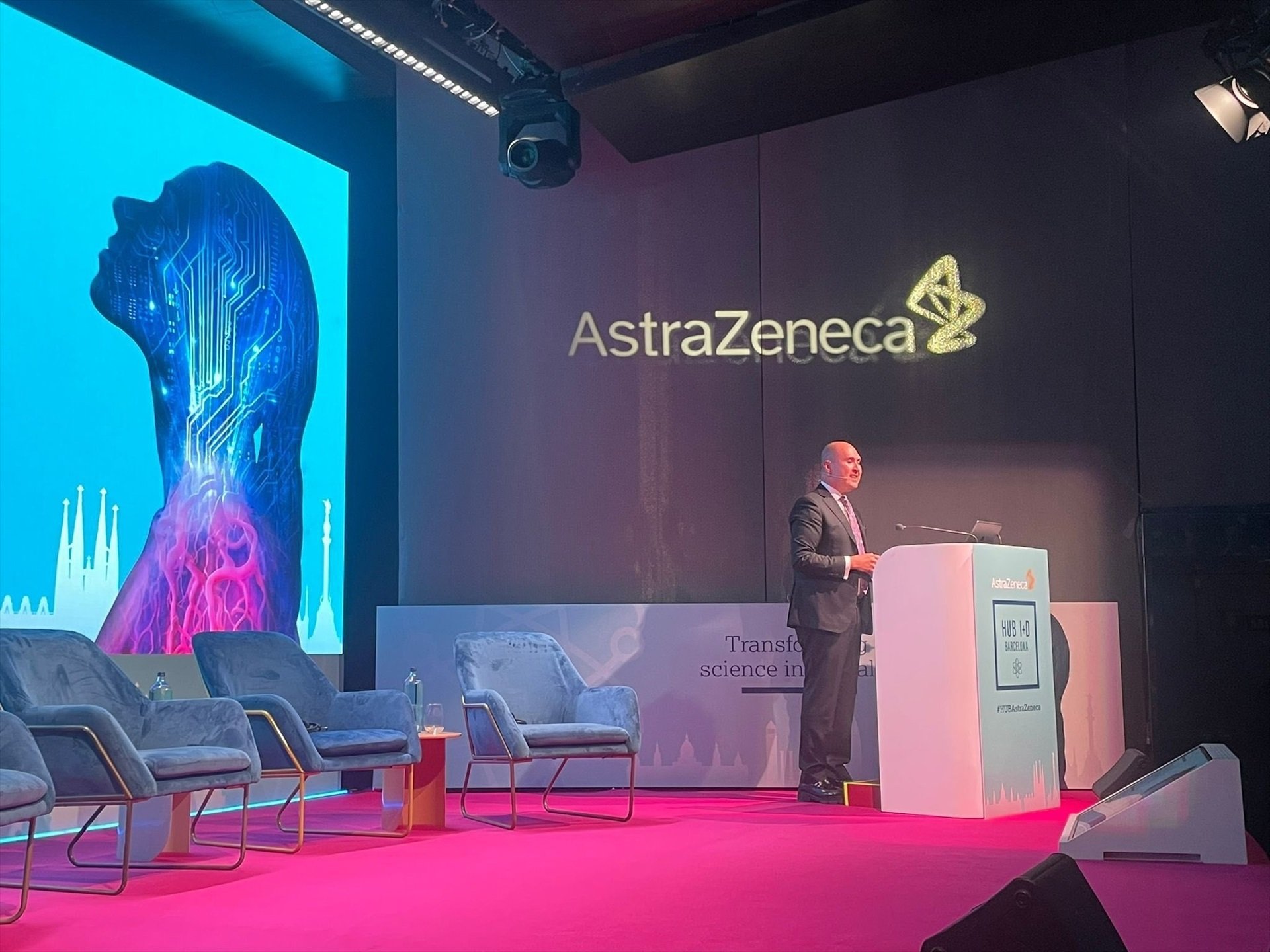 AstraZeneca invertirá 800 millones en un 'hub' de innovación en salud en Barcelona